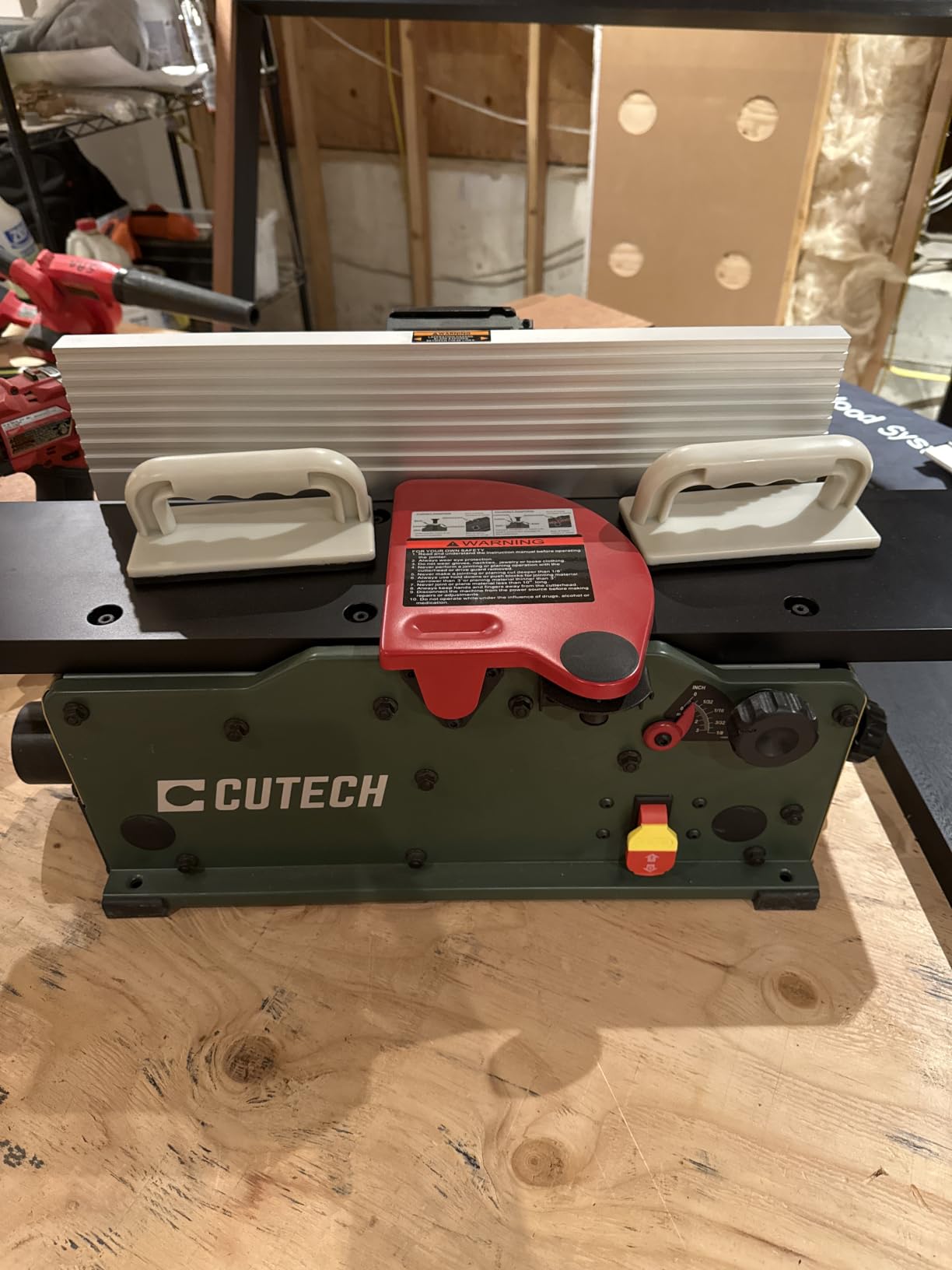 Cutech 40160HB 6-Inch Spiral Cutterhead Benchtop Jointer with teflon-Coated Aluminum Tables, 12 TC Inserts, 19-5/8” Aluminum Fence, and a 10-amp Motor (Rifle Green, 6 inch) customer photo 2