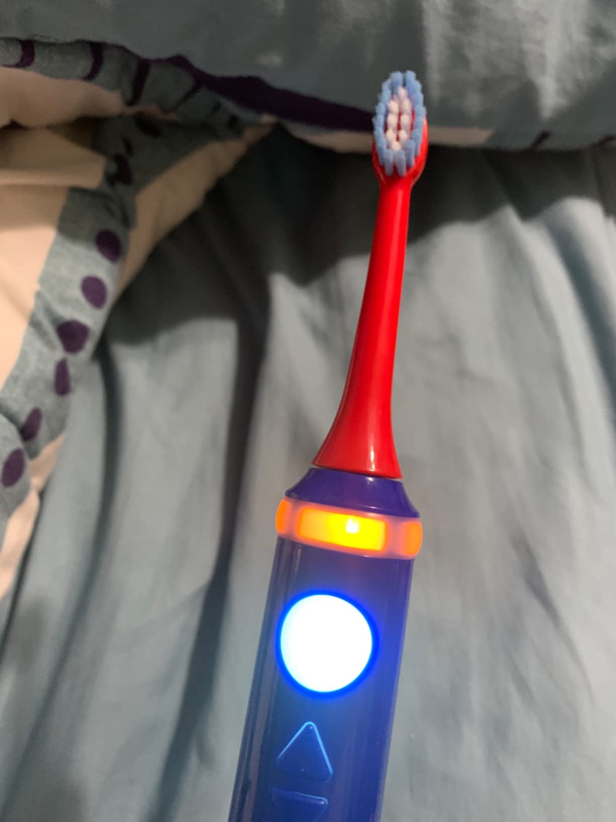 FIREFLY Play Action Sonic The Hedgehog Toothbrush Kit, Interactive Battery Operated Toothbrush with Lights, Music and Games, Batteries Included, Ages 3+ customer photo 1