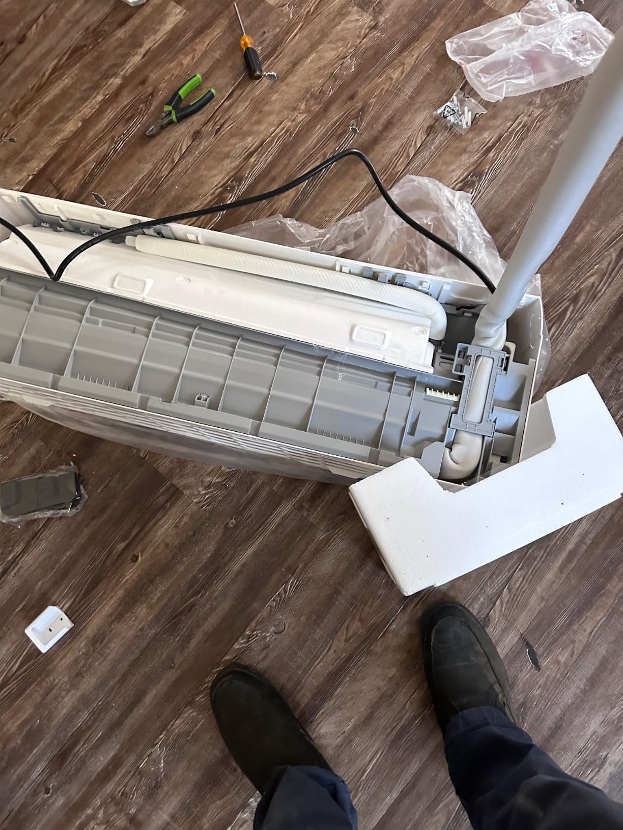 ROVSUN 12000 BTU Wifi Enabled Mini Split Air Conditioner & Heater with Inverter, 20 SEER2 Energy Saving 115V Ductless Split AC Unit with Pre-Charged Condenser, Heat Pump & Installation Kit customer photo 2