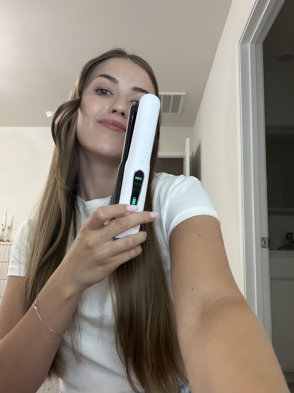 SUNMAY Cordless Hair Straightener, Titanium Portable Straightener for Travel, Dual Voltage Cordless Flat Iron Hair Straightener 2 in 1 with Comb & Clip for Women, Heat-up in Seconds, USB-C Fast Charge customer photo 1