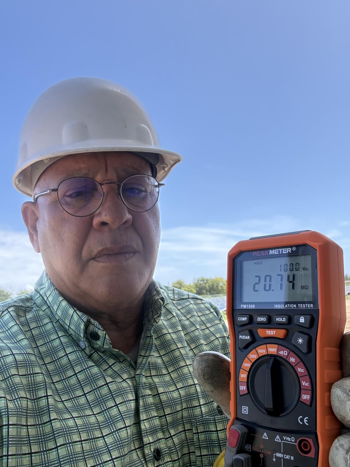 Megohmmeter, Insulation Resistance Tester, 50V-1000V Up to 100GΩ customer photo 1