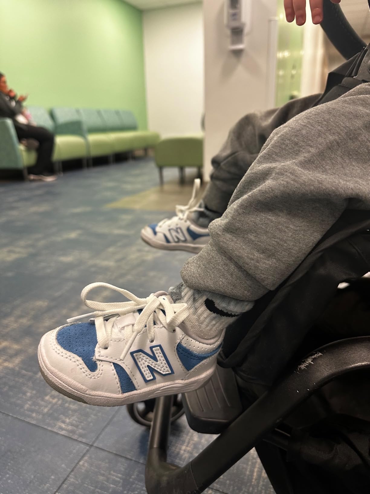 New Balance Kids 480 V1 Lace-up Sneaker customer photo 1