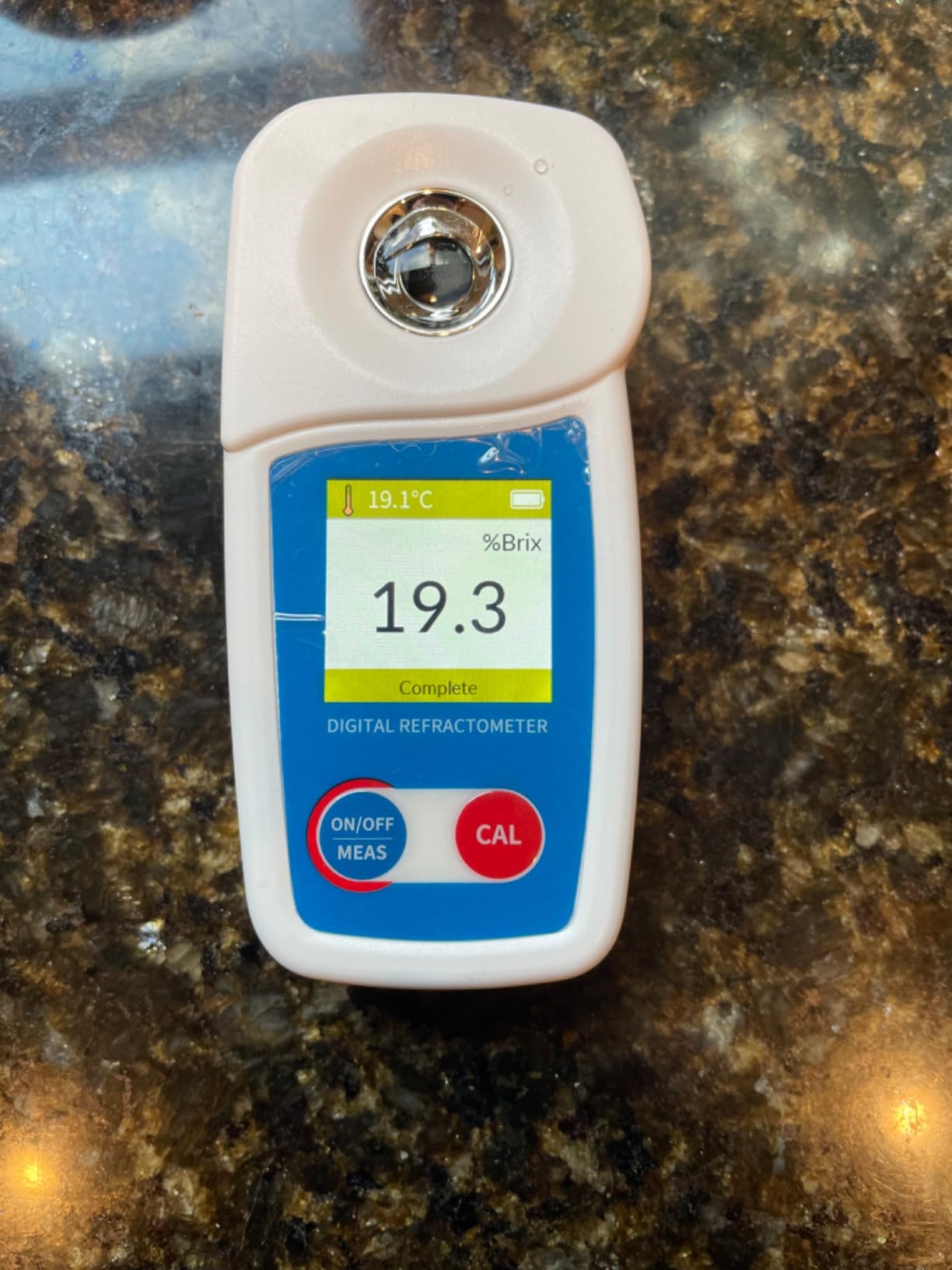 Digital Brix Refractometer with 0-55% Range, ±0.1% Accuracy | Automatic Temperature Compensation Brix Meter for Fruit Juice, Wine Making & Coffee customer photo 1