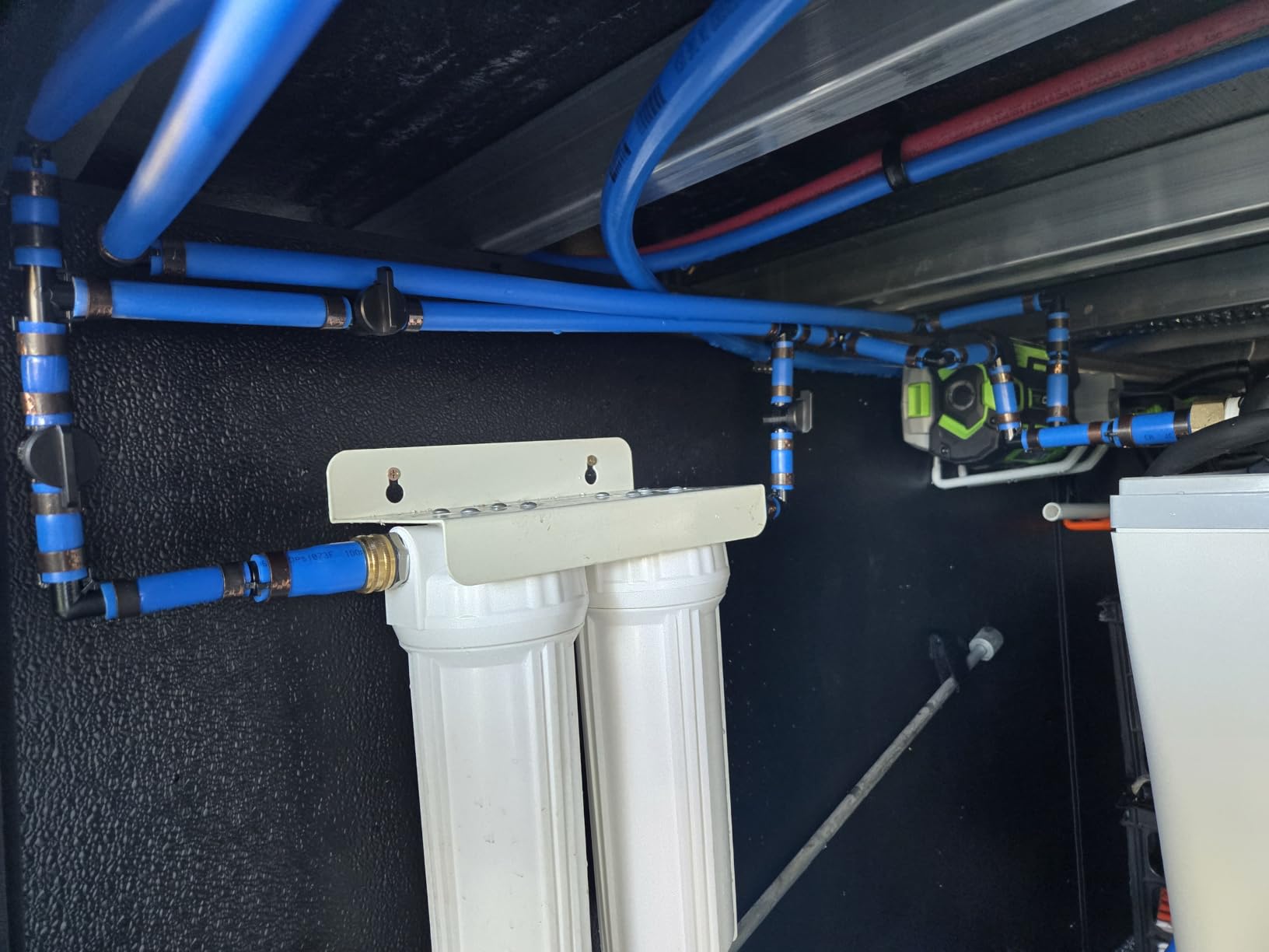External RV Dual Water Filter System for Reducing Sediment, Dirt, Sand, Rust, Scale Particles & Chlorine Taste | 3/4