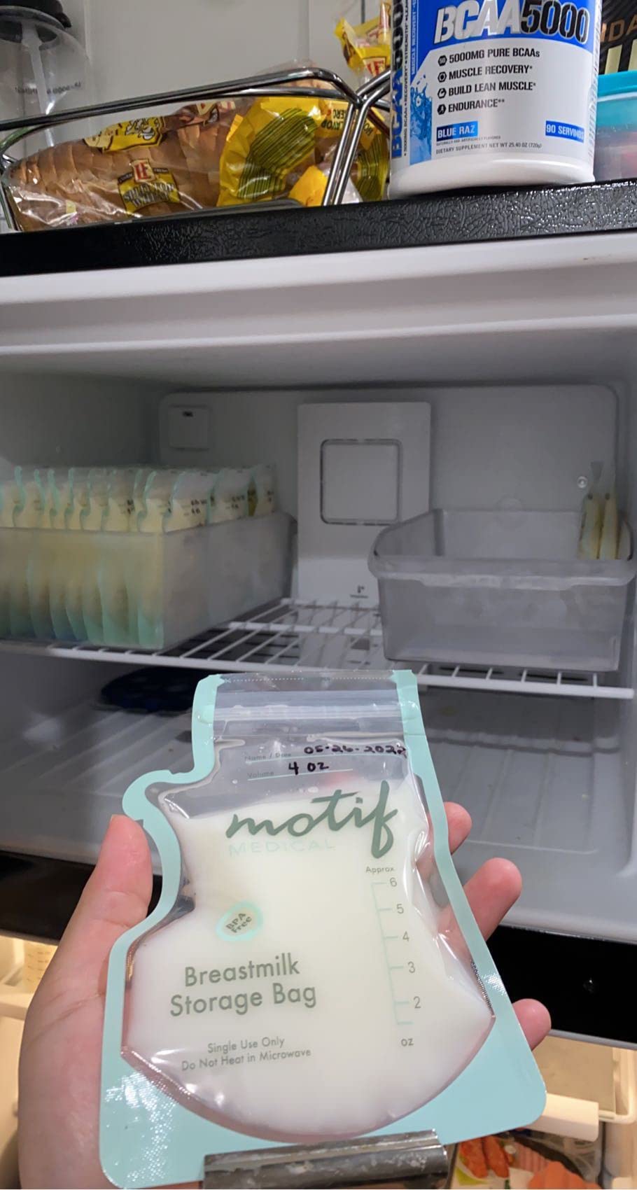 Motif Medical Breastmilk Storage Bags, 100 Count | 100-Pack Of 6oz Freezer Bags - Convenient Easy-Pour Spout - Leakproof Double Zipper - Write-On Label customer photo 1
