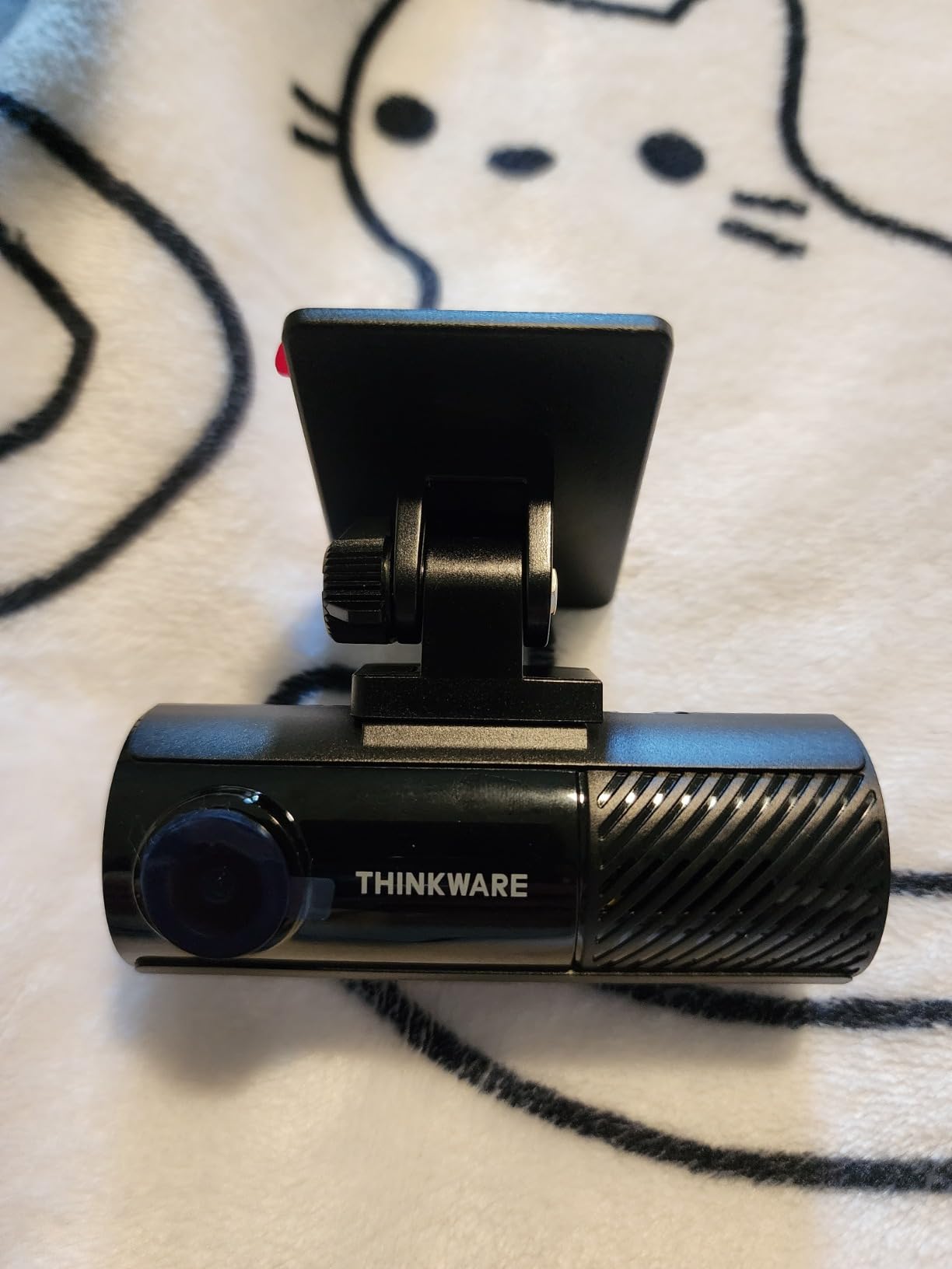 Thinkware Dash Cam, F70 PRO - 1080p FHD, Wi‑Fi, Smart Parking Mode with Super Night Vision, 32GB microSD customer photo 1