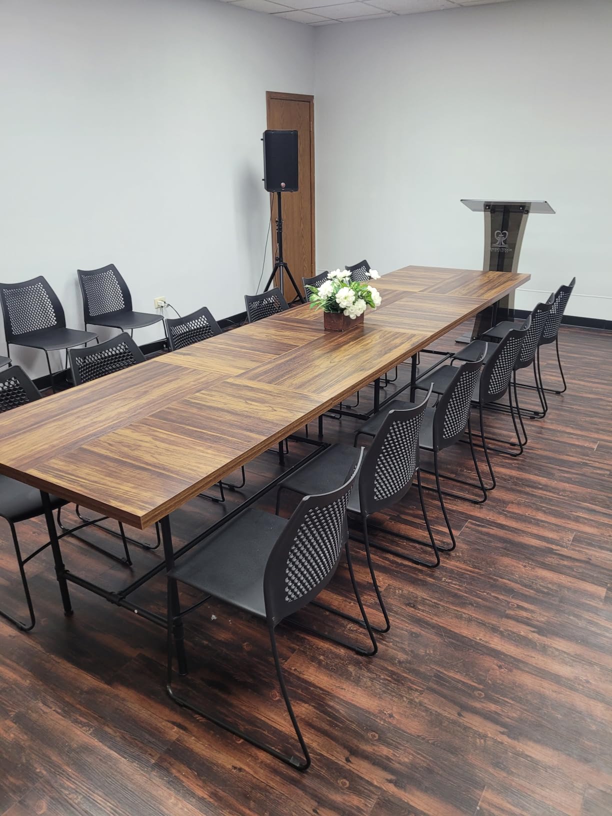 Tribesigns 6FT Conference Table, 70.86L x 35.43W x 29.52H Inches Boat Shaped Meeting Table, Industrial Grey Seminar Table for Office Meeting Conference Room customer photo 1
