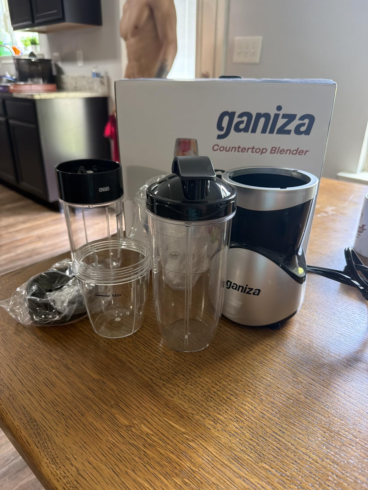 Ganiza Smoothie Blender, 900W Blenders Shakes and Smoothies | 15-Piece Personal Blender and Grinder Combo for Kitchen, Smoothies Maker with 4 BPA-Free Portable Cup, Nutritious Recipe customer photo 1