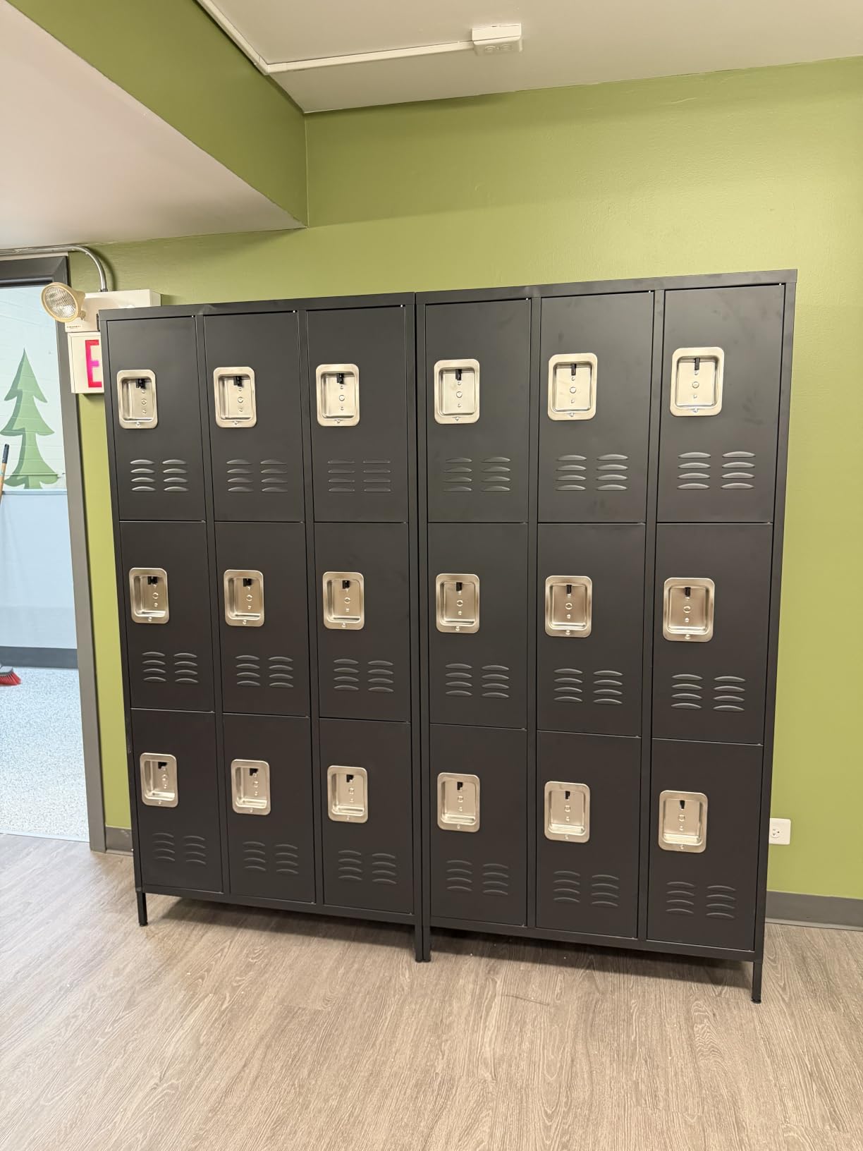 Letaya Metal Lockers for Employees-9 Door Storage Locker with Shelves and Lockable Steel Cabinet for School,Gym,Office,Staff (Gray, 9 Door) customer photo 2