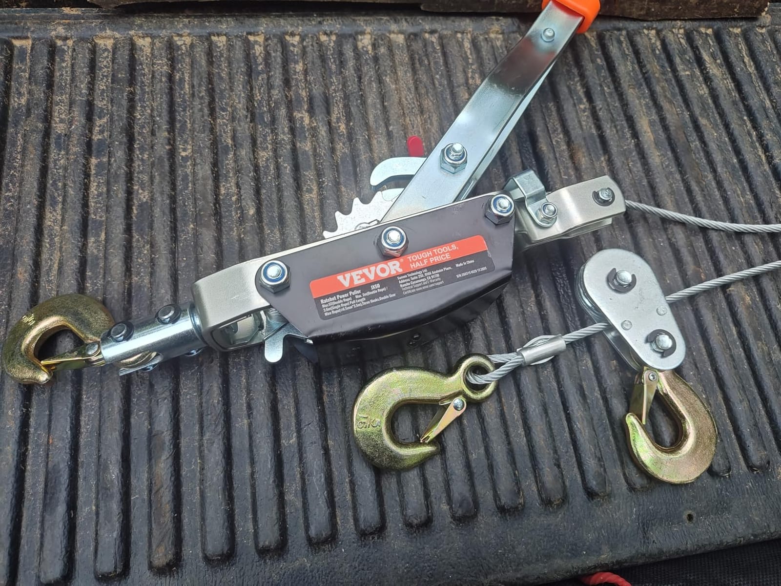 VEVOR Come Along Winch, 5 Ton (11,023 lbs) Pulling Capacity, 11.5 ft Steel Cable, 3 Hooks, Heavy Duty Ratchet Power Puller Tool with Dual Gears, Automotive Hoist Cable Puller Ideal for Vehicle Rescue customer photo 1