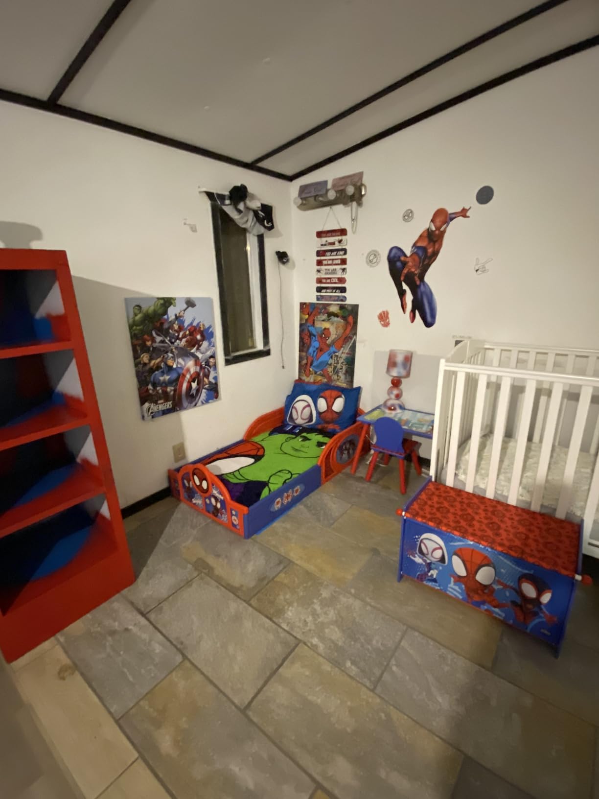 Delta Children - Marvel Spidey and His Amazing Friends 4-Piece Toddler Room-in-a-Box Set – Includes Sleep and Play Toddler Bed, Table, 1 Chair and Fabric Toy Box, Blue/Red customer photo 1
