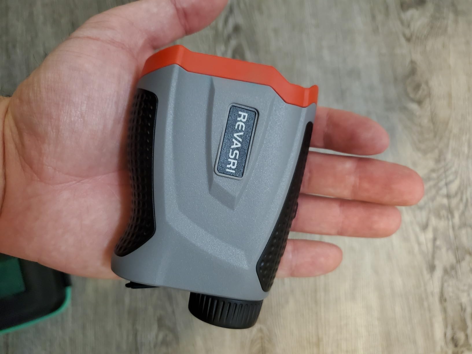 REVASRI Range Finder for Golf, Rangefinder with Slope, Magnetic Mount and Pin Lock Vibraiton, 1000 Yards Range Finder for Golfers, USB-C Rechargeable customer photo 2