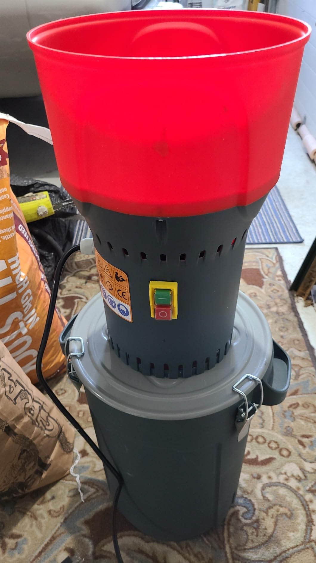 15.8 Gal Electric Corn Grinder Mill for Chicken Feed with 7 Sieves, 1300W Grain Mill Grinder, Heavy Duty Feed Grinder for Dry Corn, Wheat, Rice, Flour, Livestock Feed, Farm & Homestead Use customer photo 2