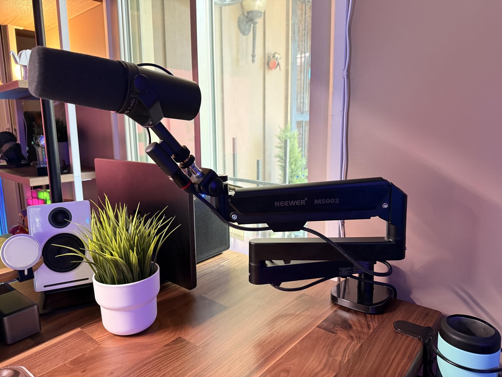 NEEWER Low Profile Mic Arm Desk Mount, with Pneumatic Damping, 360°, MS002 customer photo 2