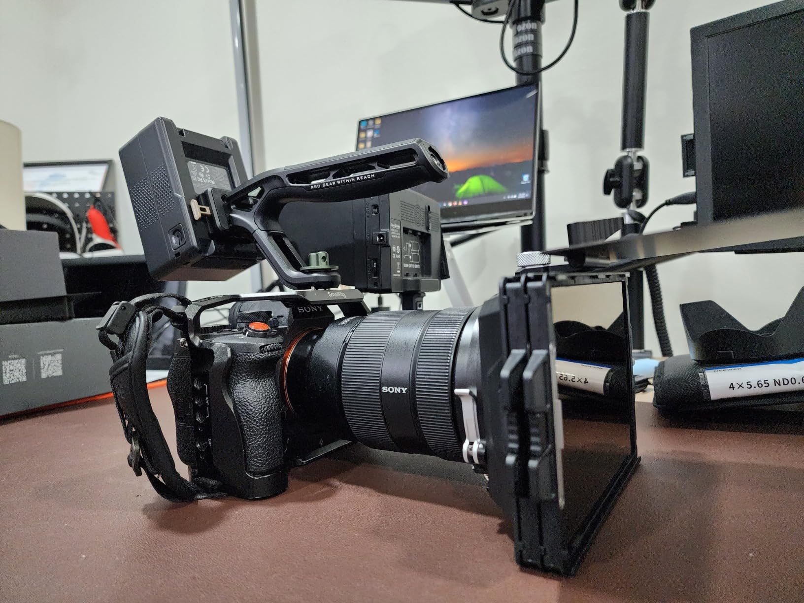 NEEWER Mini Matte Box with Two 4