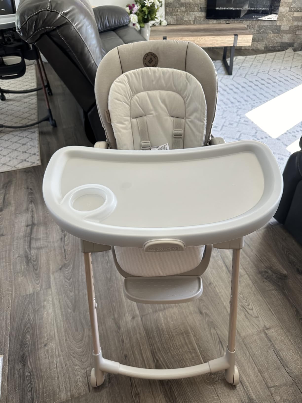 Maxi-Cosi Minla 6-in-1 High Chair for Babies & Toddlers, Portable Foldable Highchair, EcoCare Fabric, 9 Heights, 5 Reclines, 4 Tray Positions, Classic Oat customer photo 1
