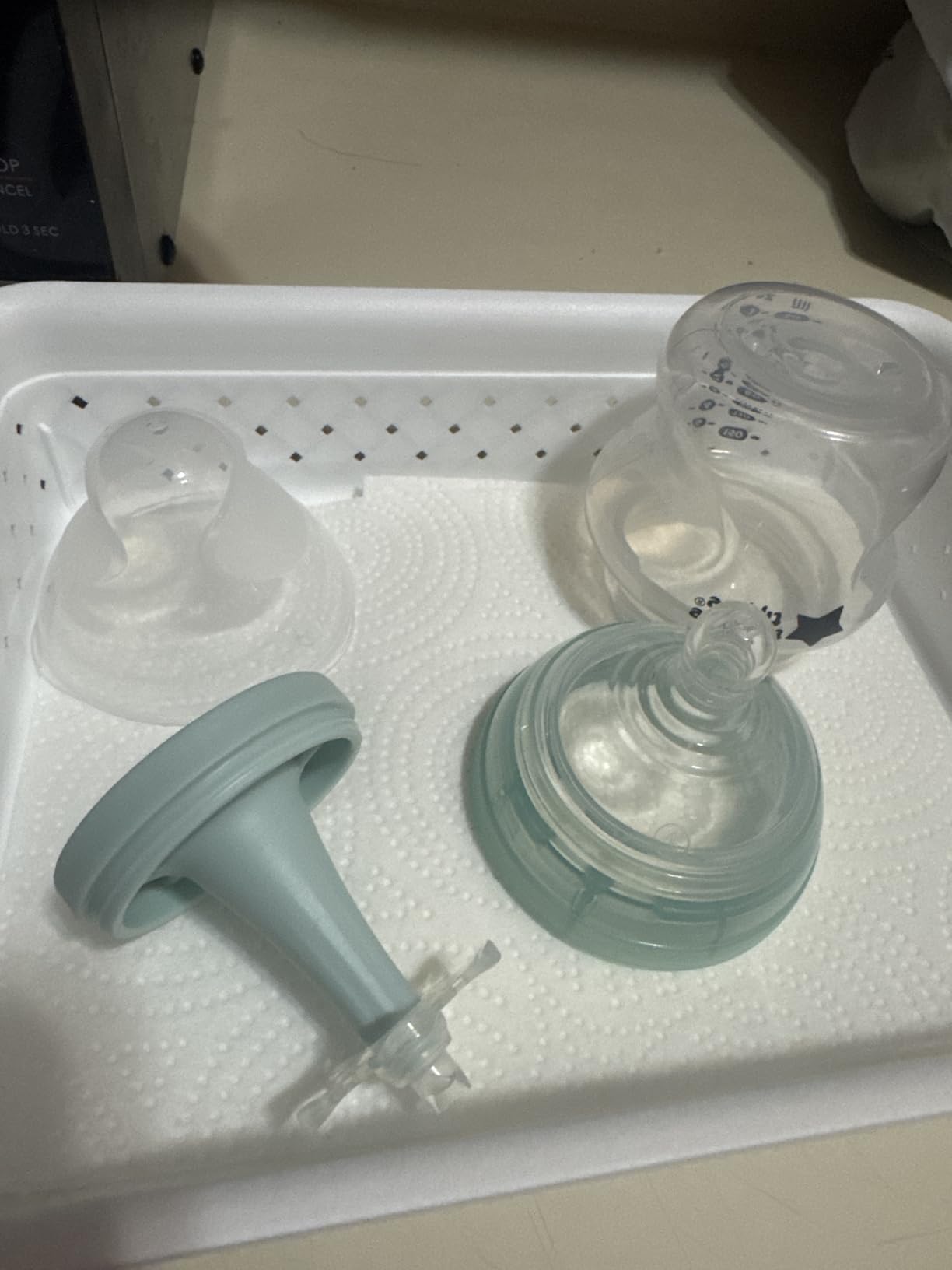 Tommee Tippee Advanced Anti-Colic Baby Bottle Set, Newborn 0m+ customer photo 2