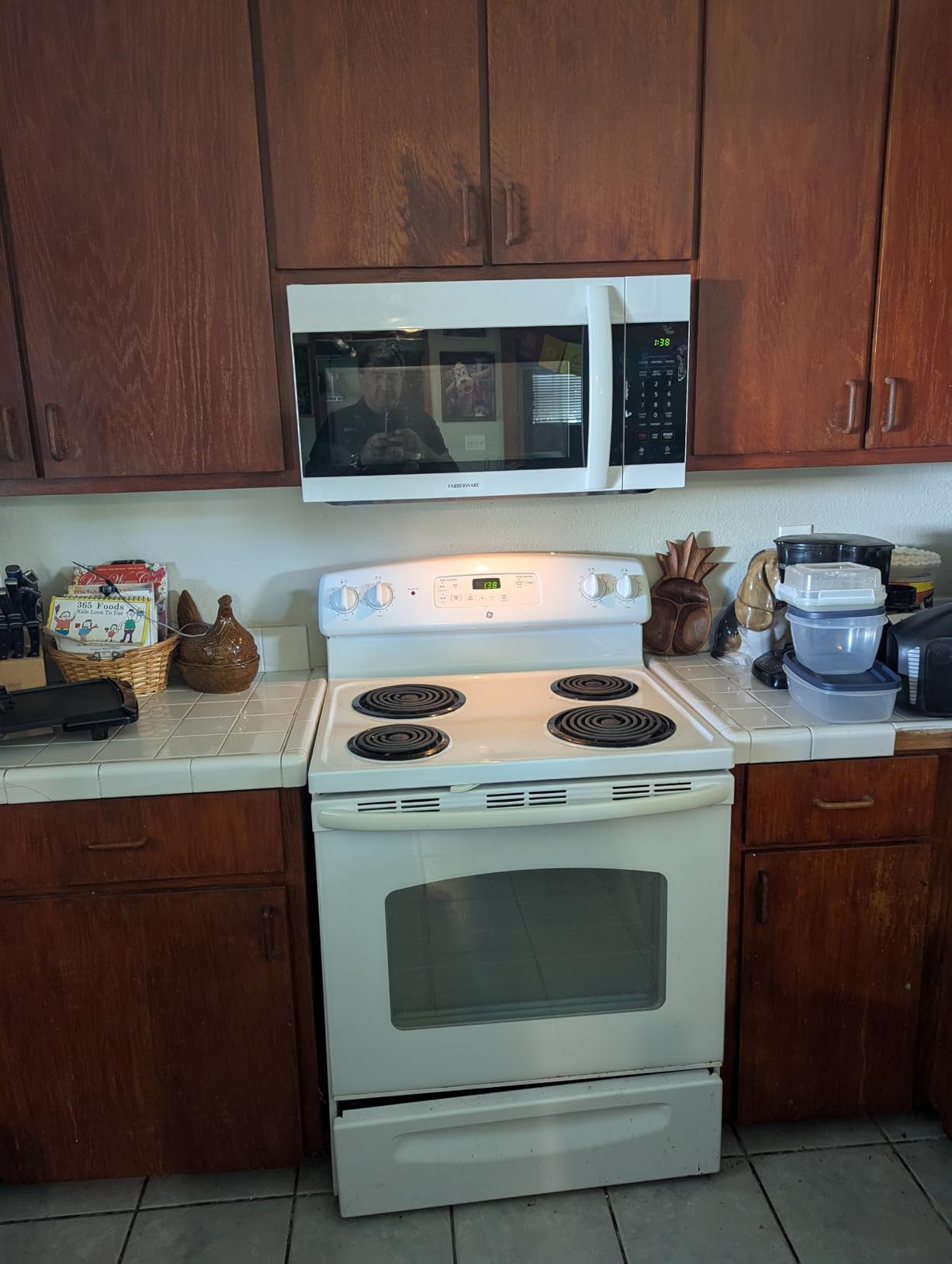 Farberware 1.7 Cu. Ft. Over-the-Range Microwave Oven – 1000 Watts Power, Auto Cook Settings, Defrost, Easy Clean and Child Safety Lock - Stainless customer photo 2