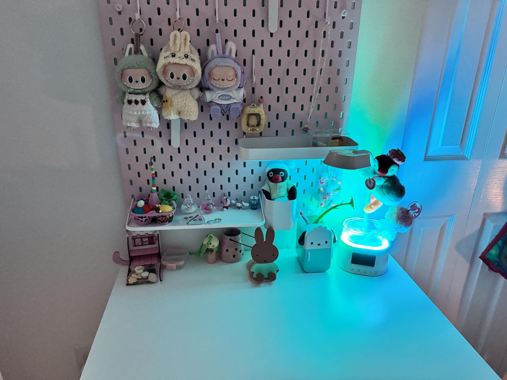 WILIT LED Desk Lamp for Home Office with Pen Holder, RGB Night Light, White customer photo 2