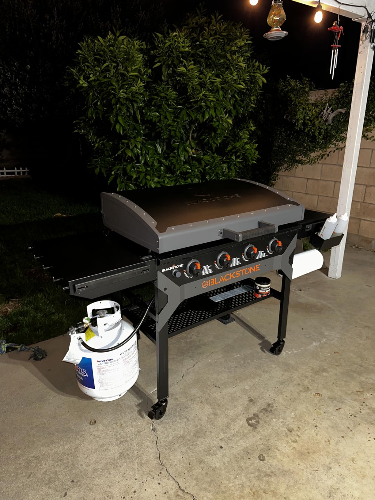 Blackstone 2310 Iron Forged 36” Omnivore Griddle with X-Braced Hood, Powder Coated Steel, Black customer photo 2