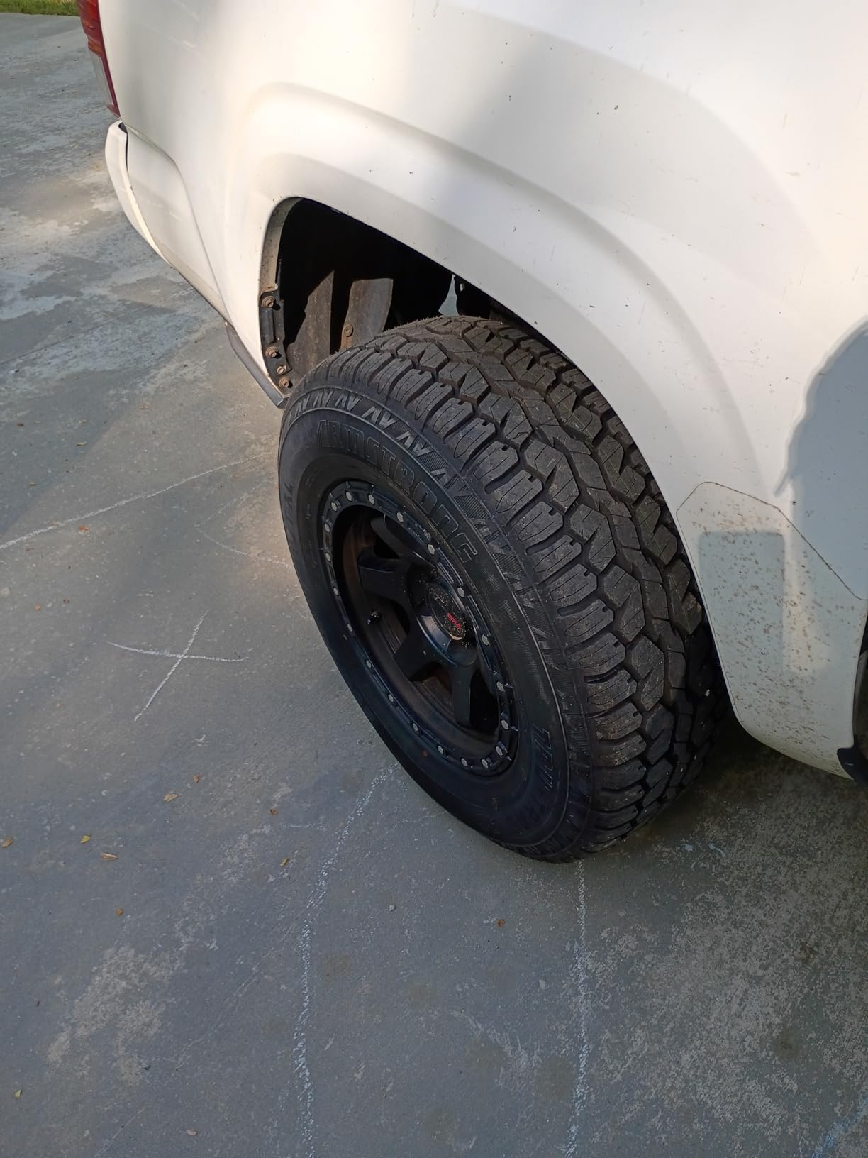Armstrong Tru-Trac AT 265/70R17 116T All Terrain XL 17 inch Tire customer photo 1