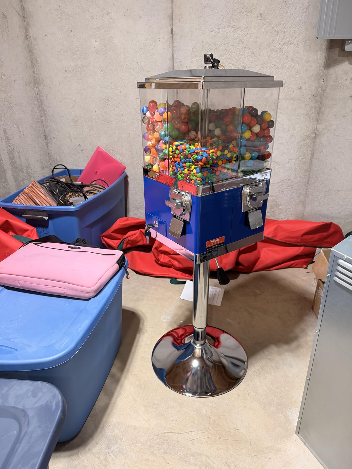 VEVOR Commercial Vending Machine, Triple Compartment Candy Dispenser with Iron Stand, Gumball and Candy Machine for Business, Coin Operated Gumball Bank for Toy Capsules Bouncy Balls Candy Nut, Yellow customer photo 1