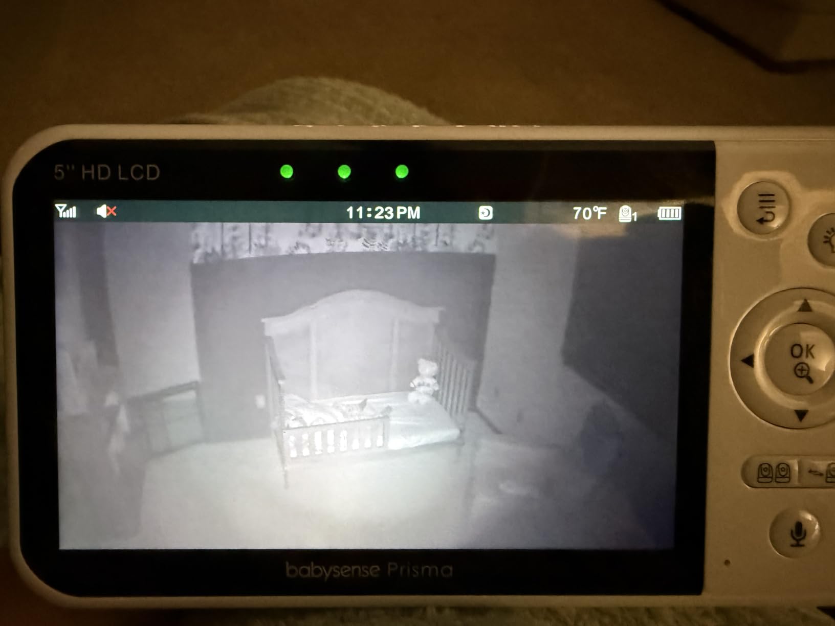 Babysense Prisma Baby Monitor with Camera and Audio, 5” HD Video Baby Monitor with 2 Cameras, 6-Color Night Light, Split Screen, Sound Machine with White Noise & Lullabies, Secure No WiFi customer photo 2