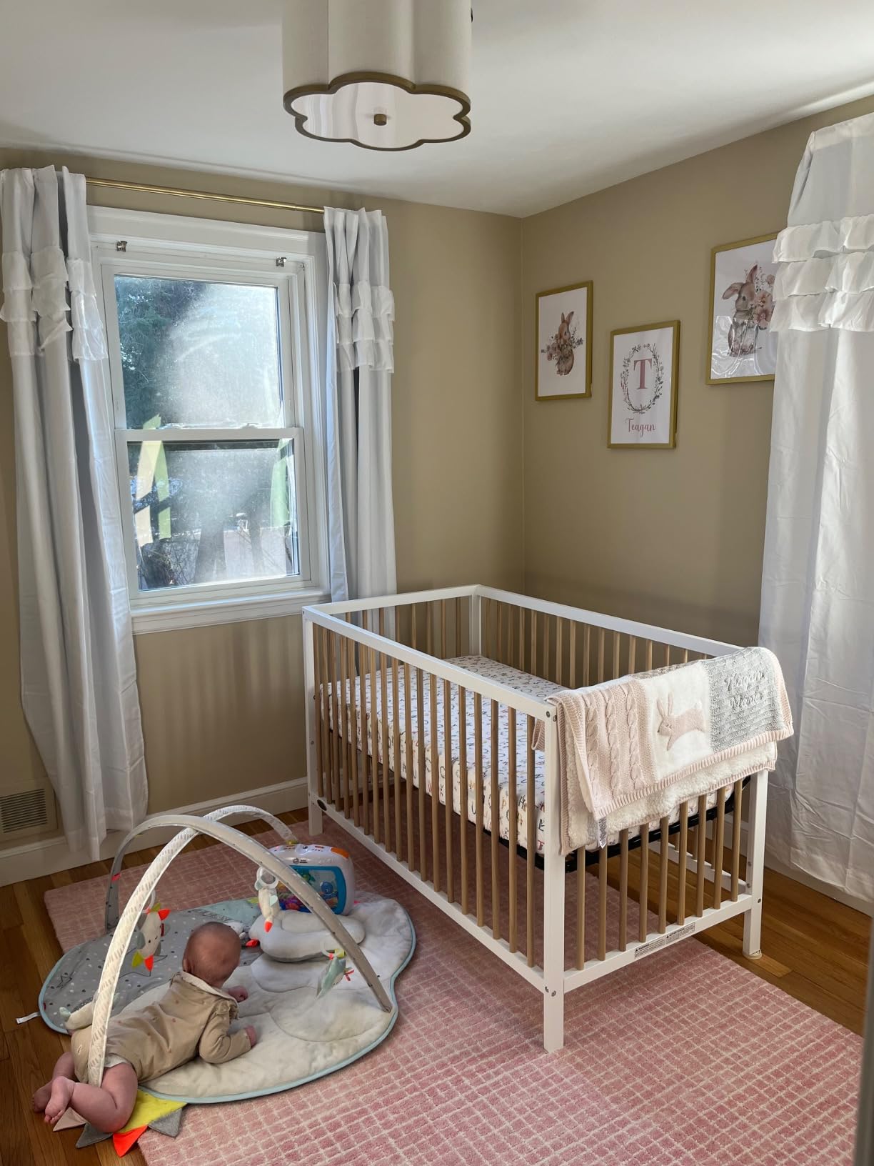 Graco Teddi 5-in-1 Convertible Crib, Driftwood | GREENGUARD Gold Certified customer photo 2