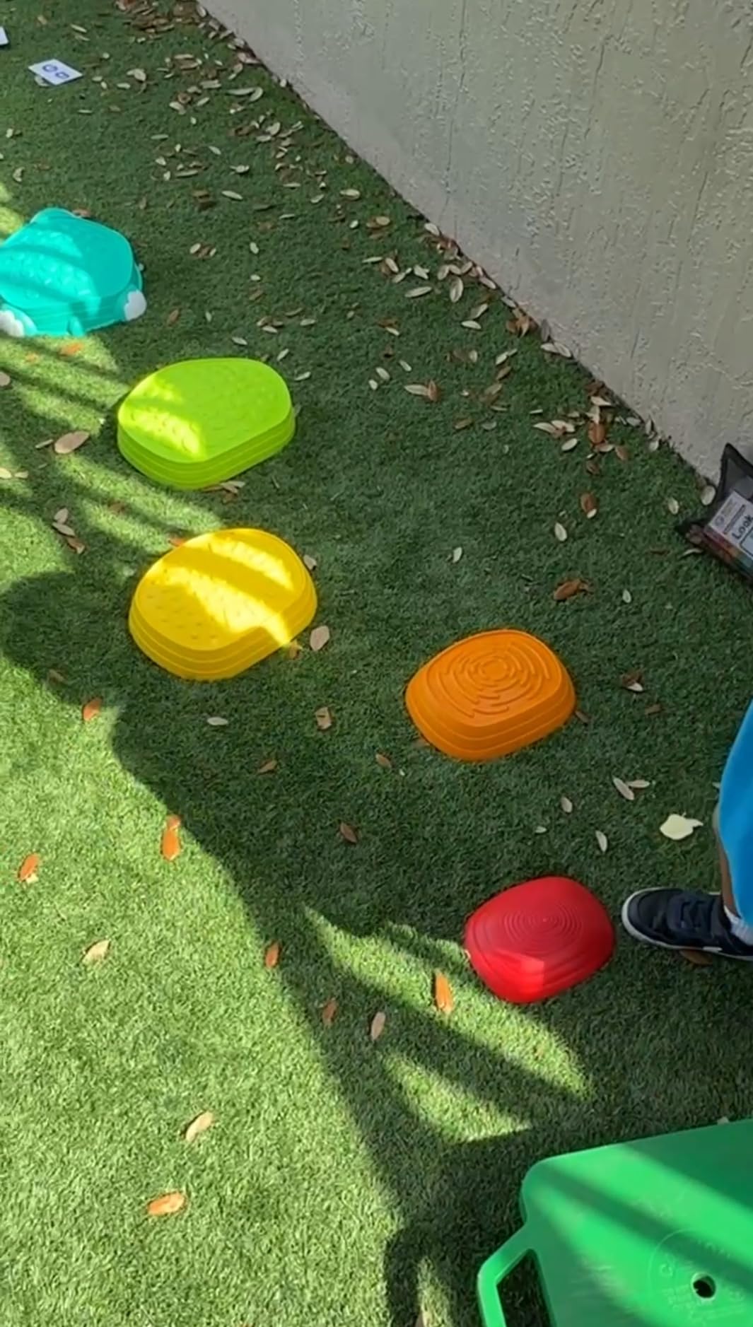 JOYIN 5 Pcs Turtle Balance Stepping Stones, Kids Turtle Path Jumping Stones, Child Obstacle Course Coordination Game Toys Indoor or Outdoor Play for Kids Aged 3+ customer photo 1