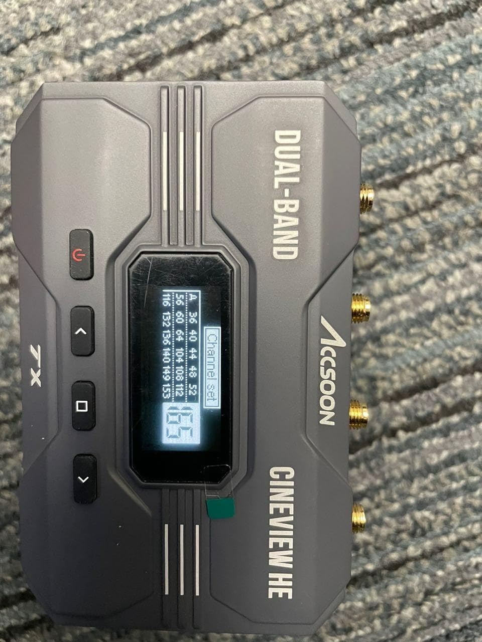 Accsoon CineView HE Dual-Band HDMI Wireless Video System, 1200ft, 1080P | Professional 4K60 wireless video system with Tri-Band aggregation, ultra-low latency, and 2.5km range for broadcast & cinema. customer photo 1