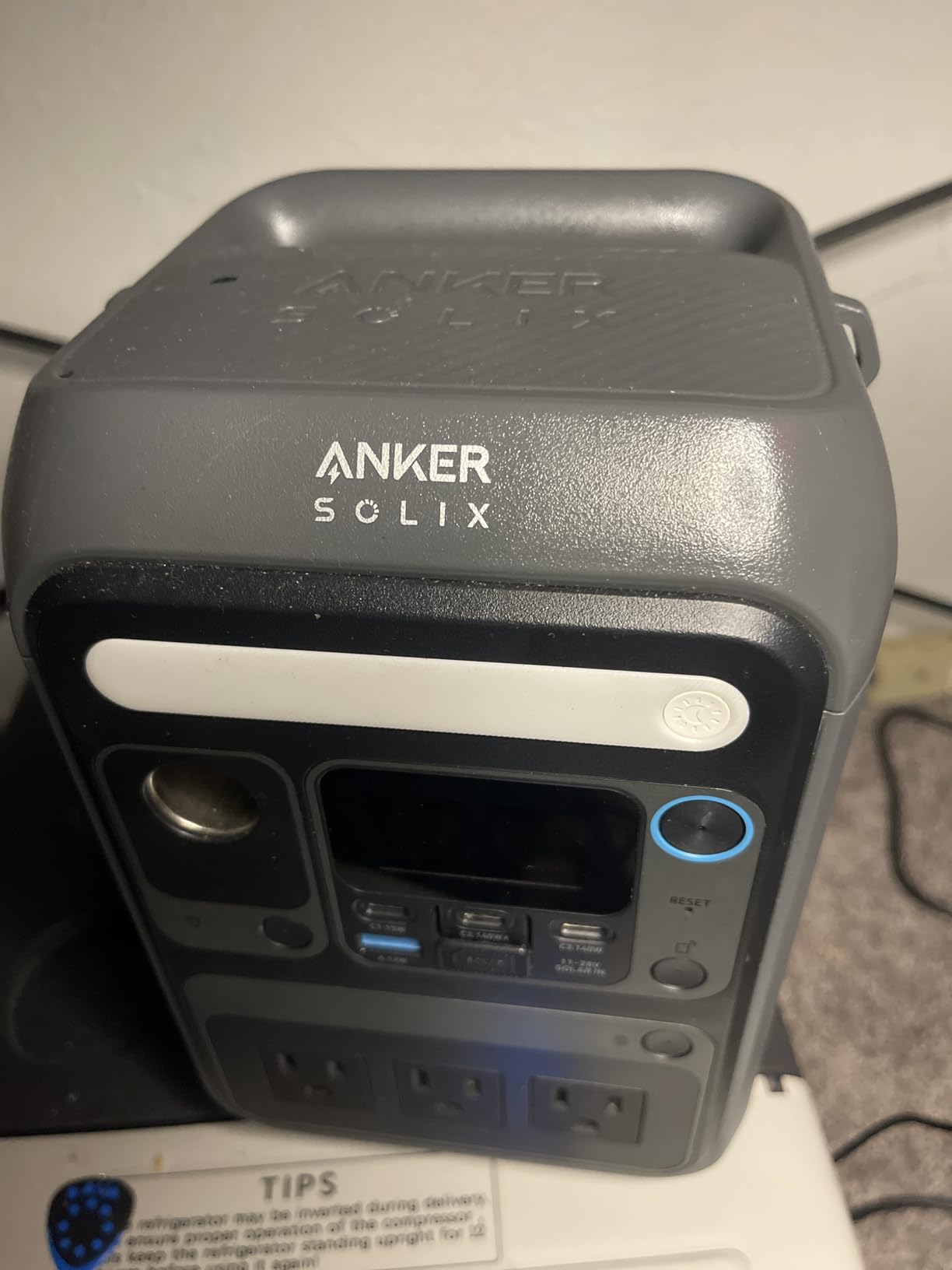 Anker SOLIX C300 Portable Power Station, 288Wh Solar Generator for Camping customer photo 1