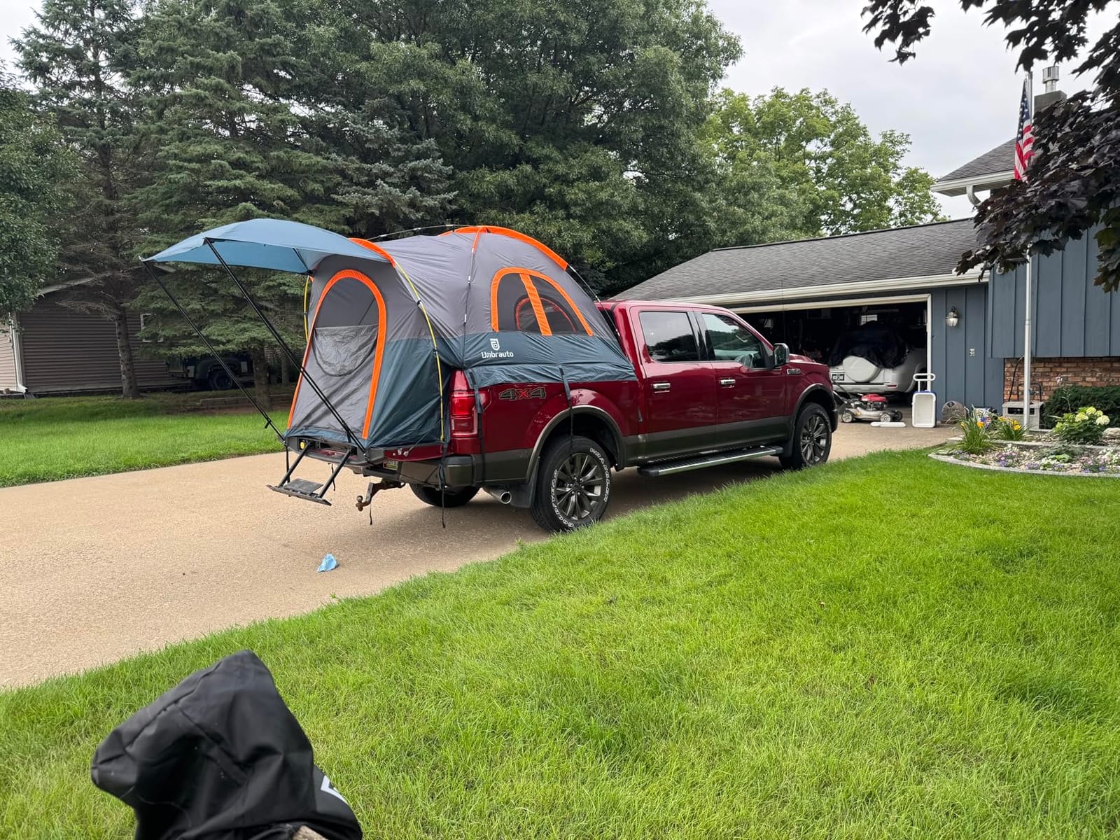 Umbrauto Truck Bed Tent with Awning: 5.5-5.8FT PU3000mm Waterproof Tailgate Pickup Truck Tents, Easy Set-up for 2 Person, Fits Full Size Short Bed, Chevy, Dodge, Ford, GMC, Green customer photo 2