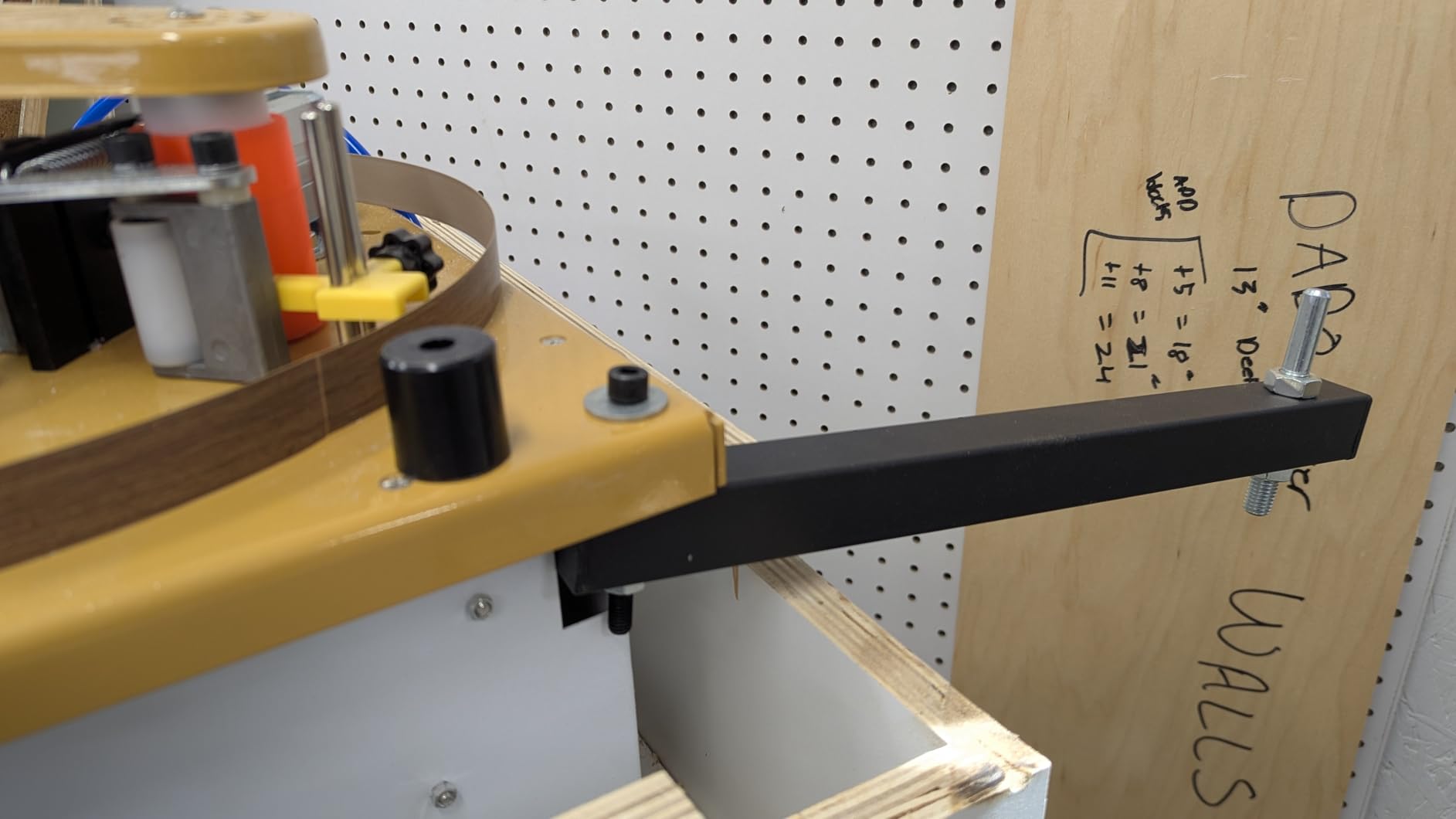 YUCHENGTECH Edge Bander Banding Machine Automatic Tape Breaking Portable Edge Banding Machine Curve Straight Edge Bander With Microcomputer Intelligent Temperature Control (110, Volts (AC)) customer photo 2