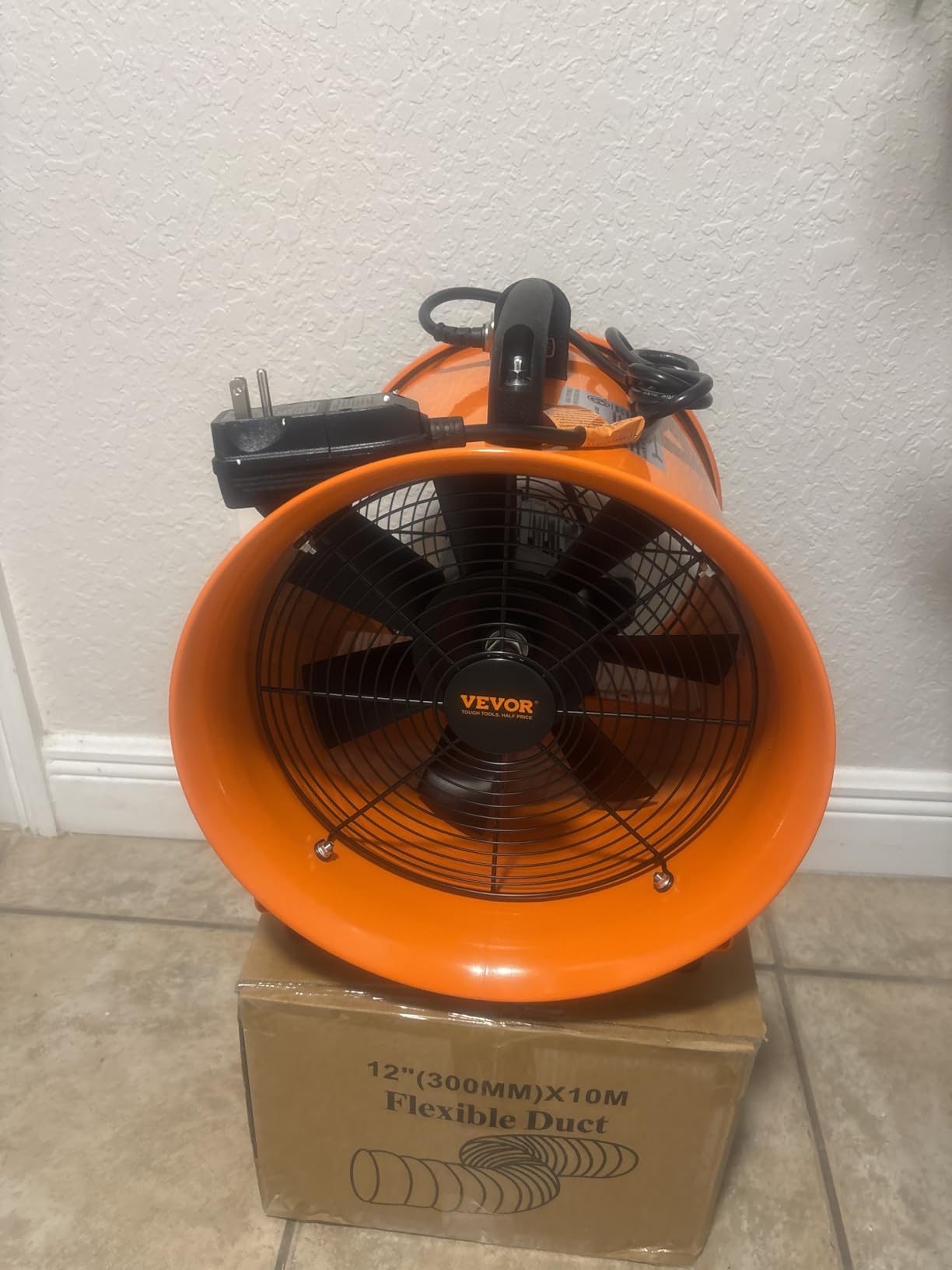 VEVOR Air Mover Blower Fan 12 Inch, 3198CFM 585W with 16.4ft Flexible Duct, Industrial Portable Ventilator Blower/Exhaust, Orange customer photo 2