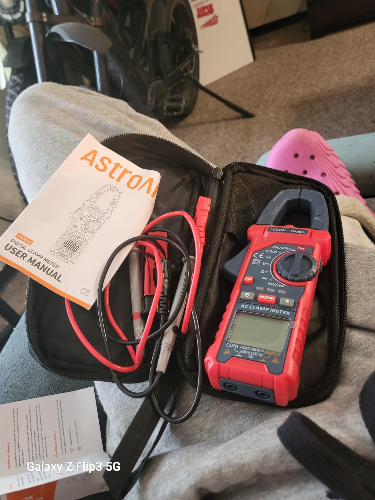 AstroAI Digital Clamp Meter Multimeter 2000 Counts Amp Voltage Tester Auto-ranging with AC/DC Voltage, AC Current, Resistance, Capacitance, Continuity, Live Wire Test, NCV, Black customer photo 1