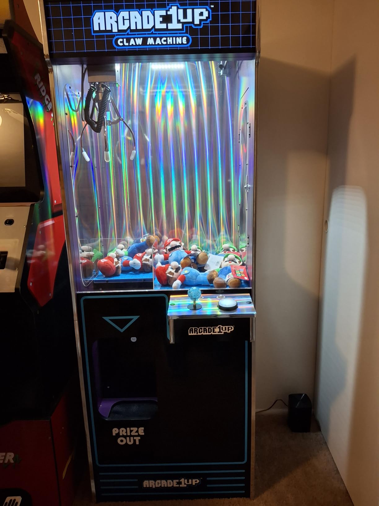 ARCADE1UP Claw Machine with 3 Levels of Difficulty, Ceiling Light | Adjustable Sound Volume for Arcade Game Room and Party Entertainment customer photo 1