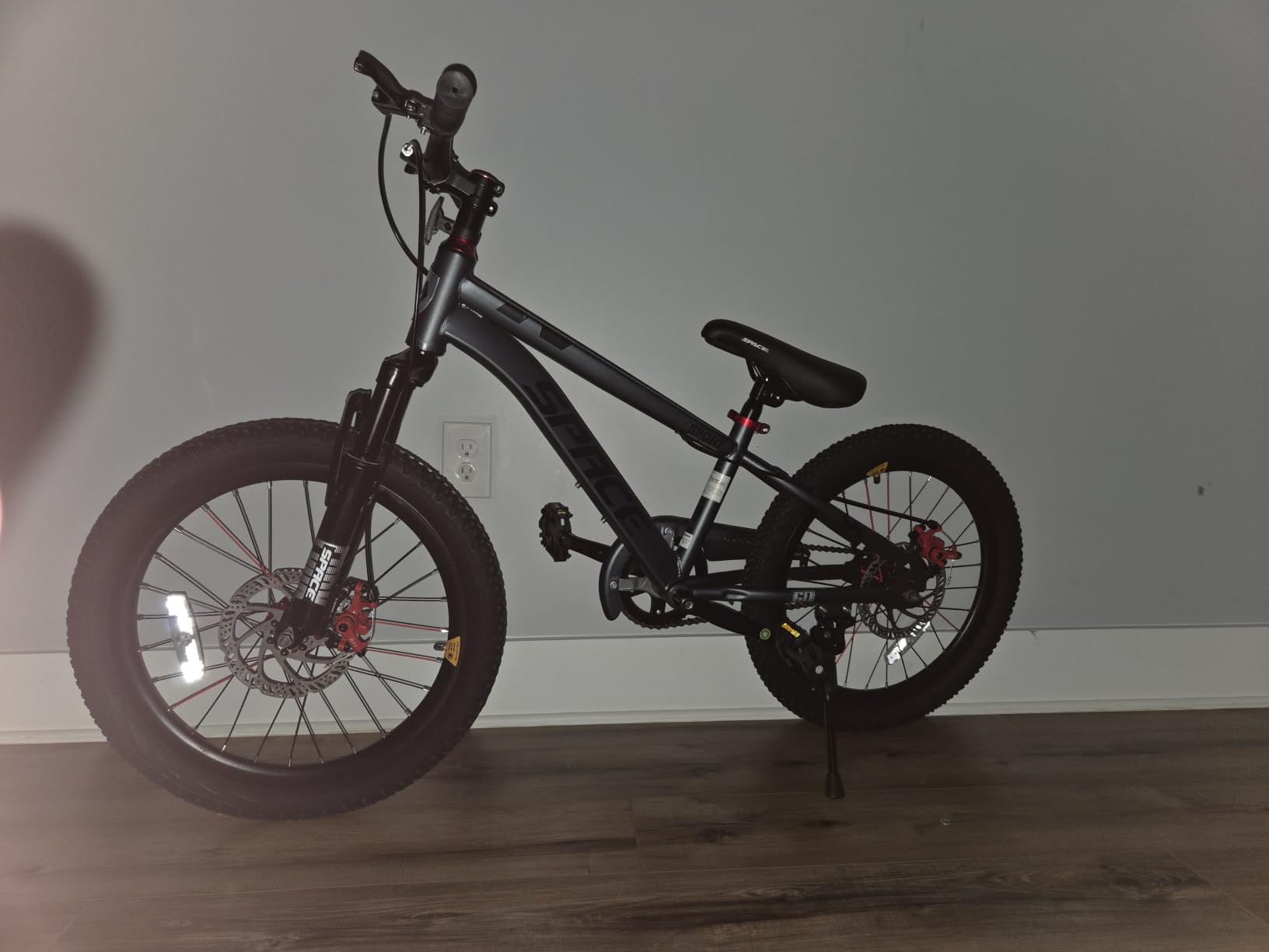 Kids Bike - 18 20 Inch Bike for Boys and Girls Bicycle with Adjustable Seat and Handbrake, Bikes for Kids 5-13 customer photo 2