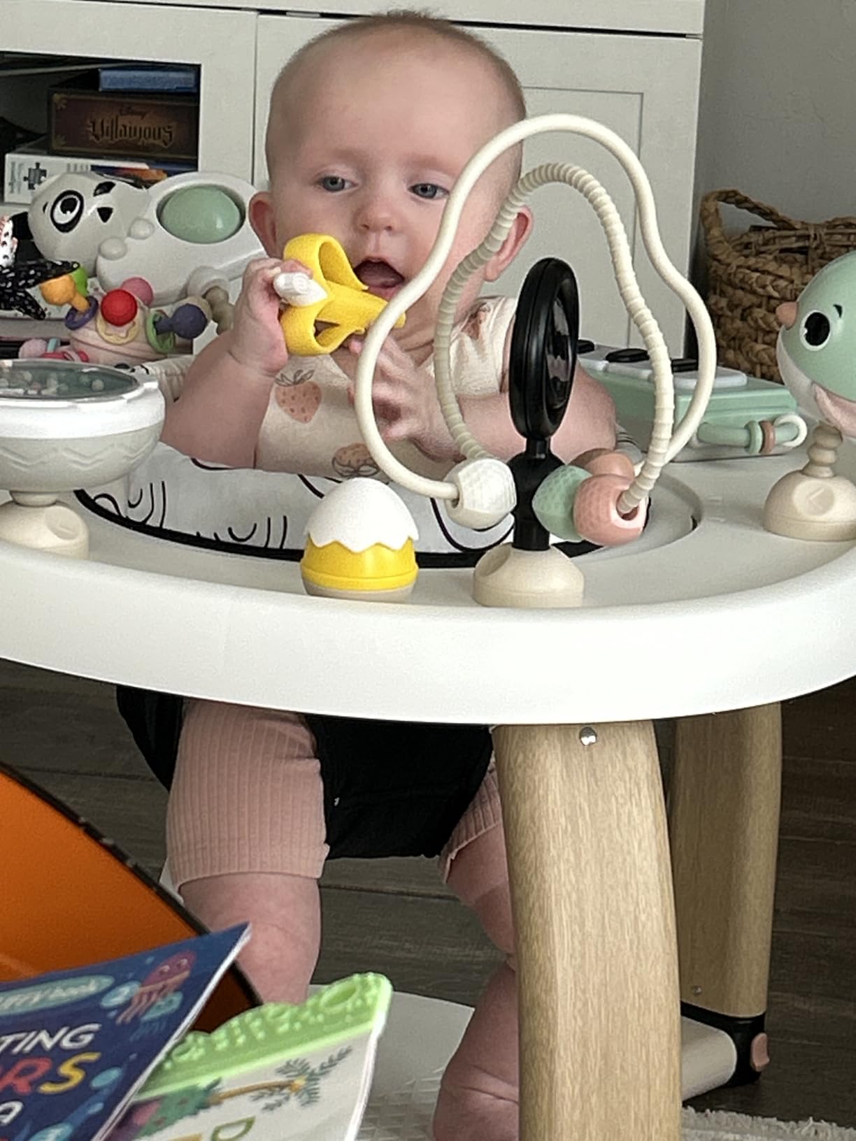 Tiny Love 5-in-1 Here I Grow Stationary Activity Center – Black & White Décor Collection, Black & White customer photo 2