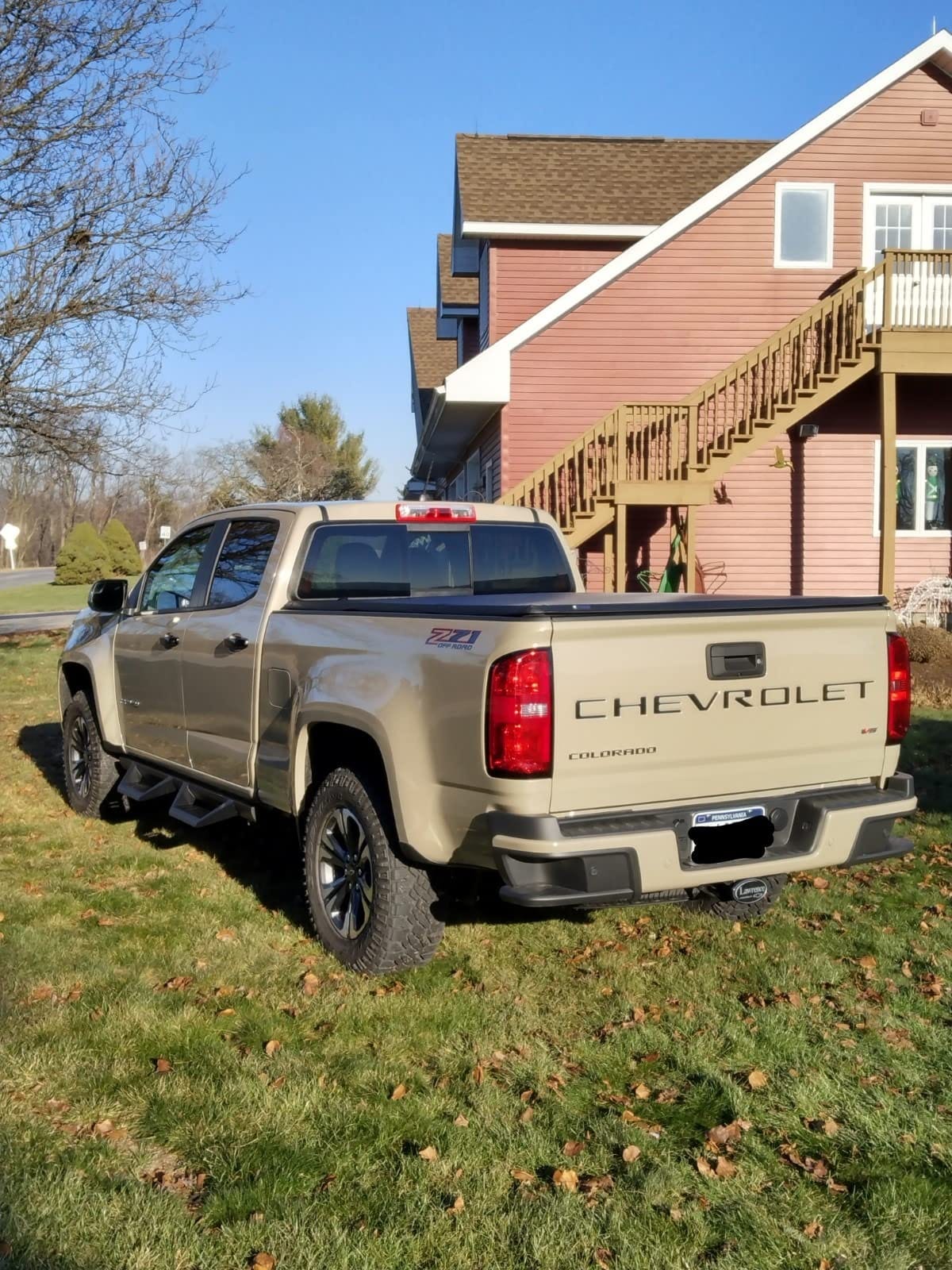 Tyger Auto T3 Soft Tri-fold Truck Bed Tonneau Cover Compatible with 2023-2026 Chevy Colorado GMC Canyon | 5'1