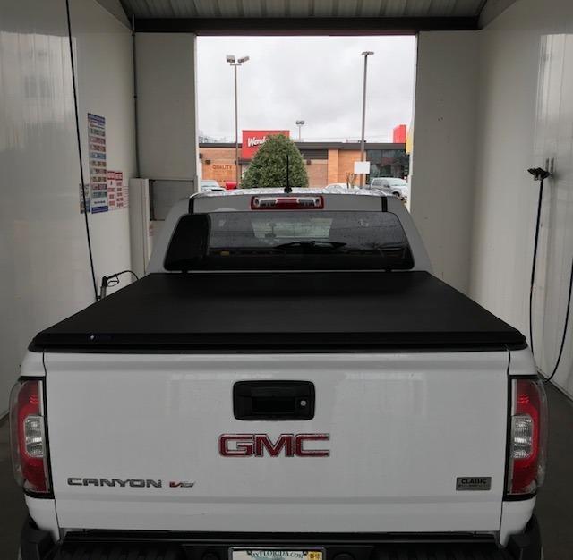 Tyger Auto T3 Soft Tri-fold Truck Bed Tonneau Cover Compatible with 2023-2026 Chevy Colorado GMC Canyon | 5'1