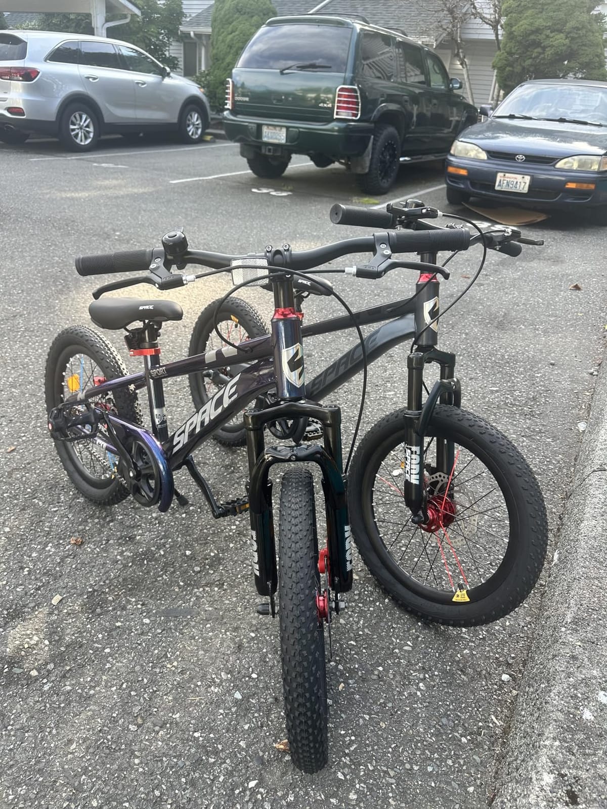 Kids Bike - 18 20 Inch Bike for Boys and Girls Bicycle with Adjustable Seat and Handbrake, Bikes for Kids 5-13 customer photo 2