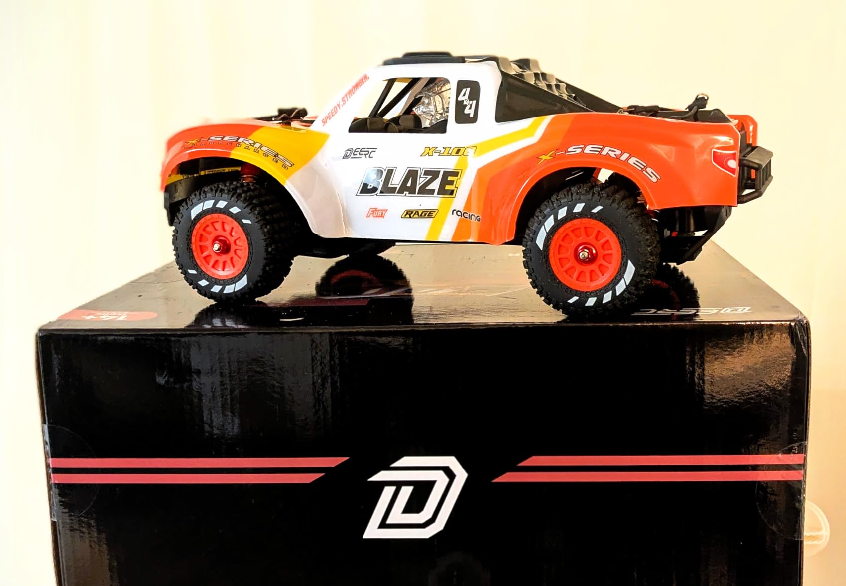 DEERC 1611 1/14 Fast Brushless RC Car for Adults,4x4 Remote Control Truck customer photo 1
