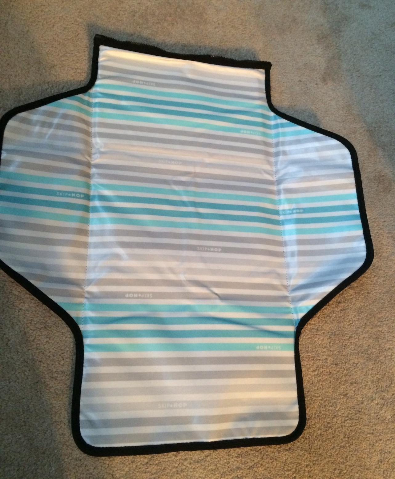 Skip Hop Portable Baby Changing Pad, Pronto, Sage customer photo 2