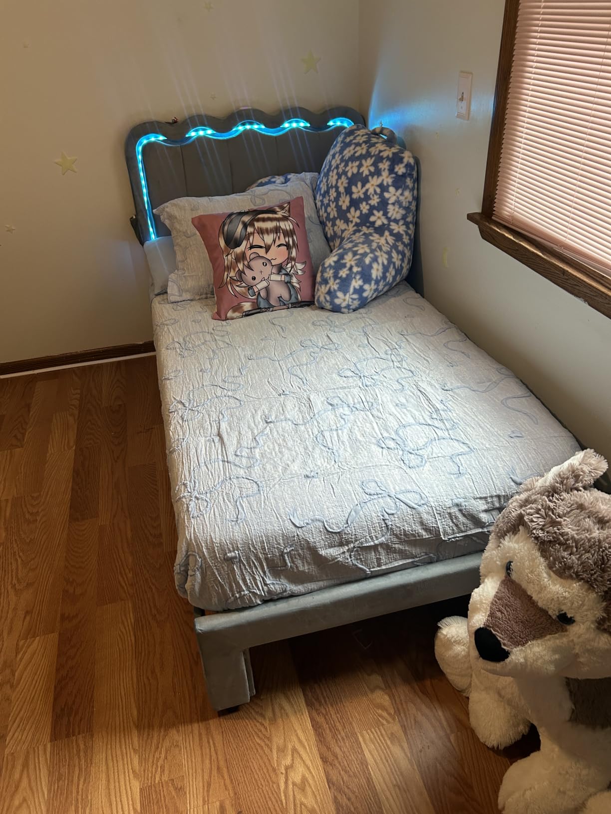 Twin Upholstered LED Bed Frame with Storage Drawer and Adjustable Chic Double Wavy Headboard, Velvet Princess Platform Bed for Kids/Girls, Solid Wood Slats Support, No Box Spring Needed, Beige customer photo 1