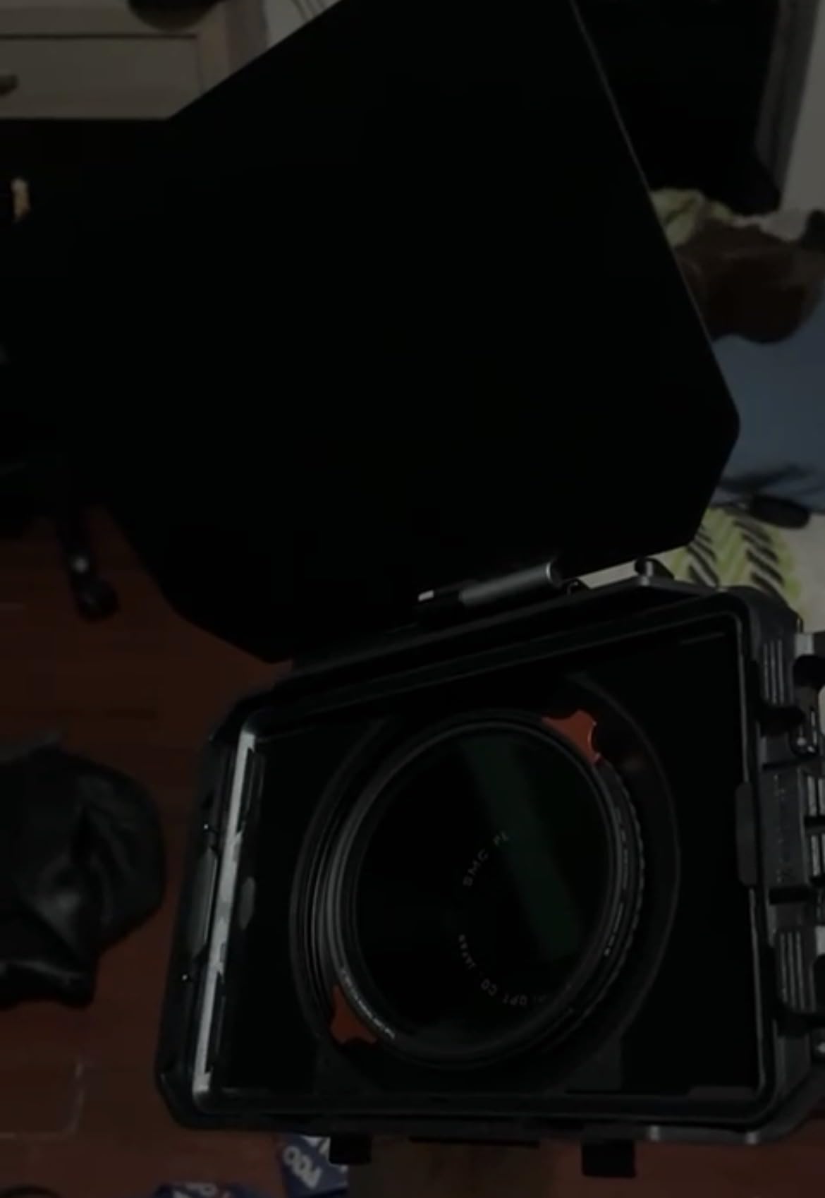 K&F CONCEPT Matte Box with Carbon Fiber Top Flag, with 5pcs Adapter Rings | DSLR Camera Matte Box with Carbon Fiber Top Flag, with 67/72/77/82/95mm Adapter Rings-FM702 customer photo 2