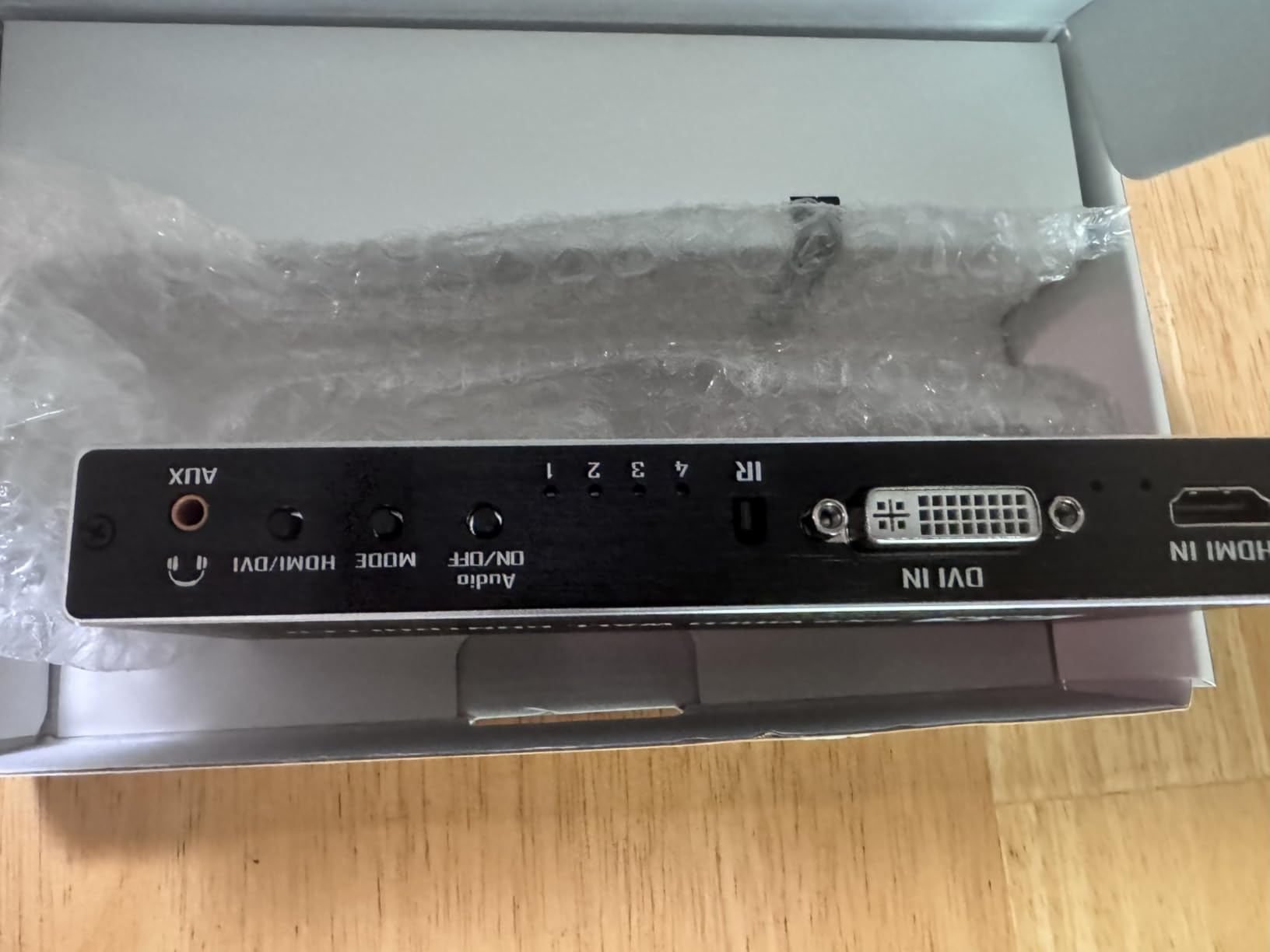 Video Wall Controller 2x2 4K TV Splicing Wall Processor HDMI & DVI Input 4 TV Screens Into 1 Wall Display Support IR Remote, RS232, 180°Rotate, 2x2,1x1,1x2,1x3,1X4,1x5 customer photo 2