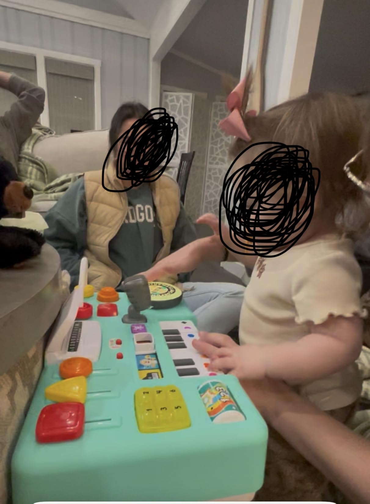 Fisher-Price Baby & Toddler Toy Laugh & Learn DJ Table with Educational Musical Activities for Developmental Play Infants Ages 6+ Months customer photo 1