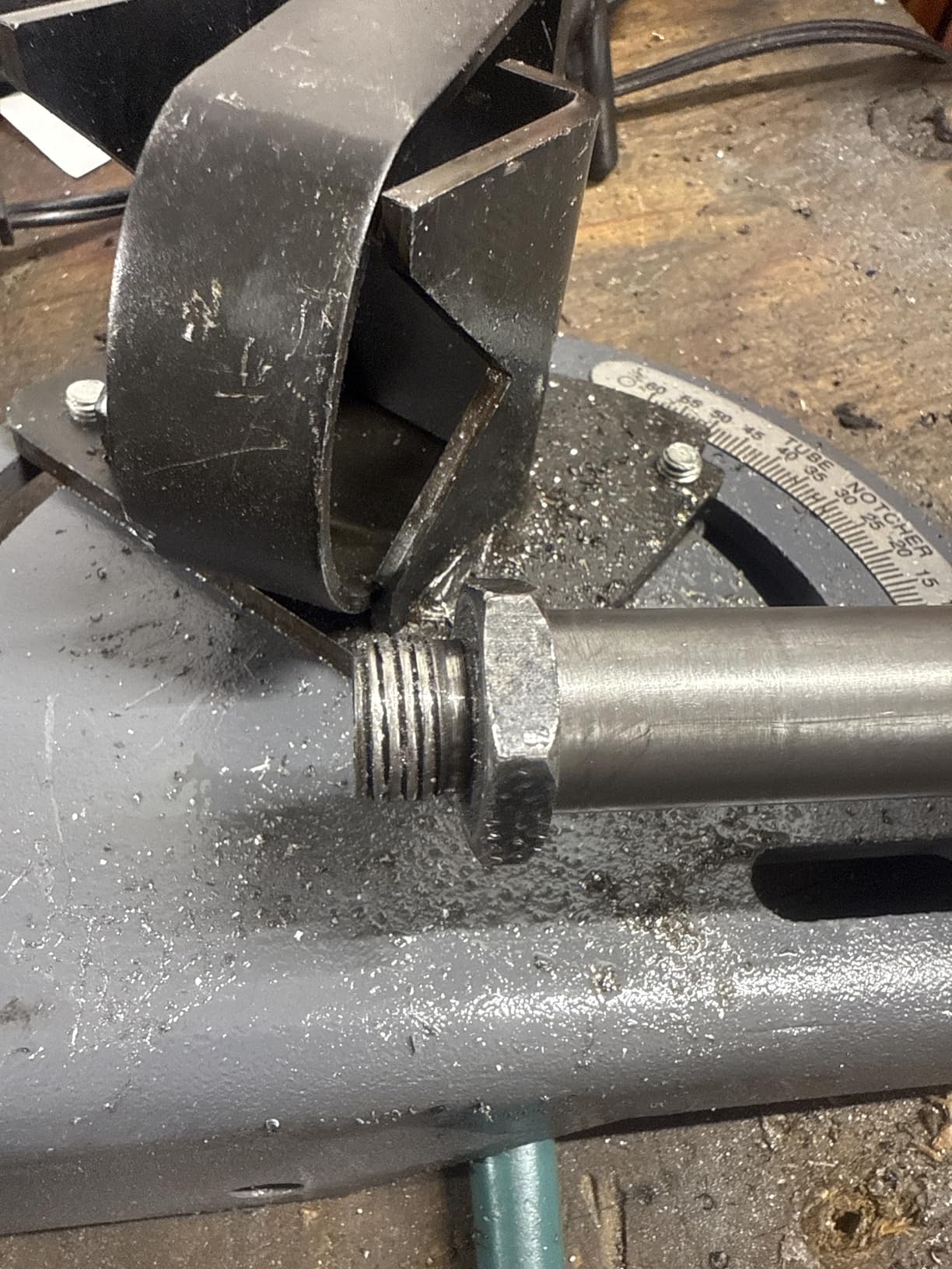 VEVOR Pipe Notcher, 1/2 to 2-inch Tubing Notcher with 0 to 60 degree Adjustable Angle customer photo 1