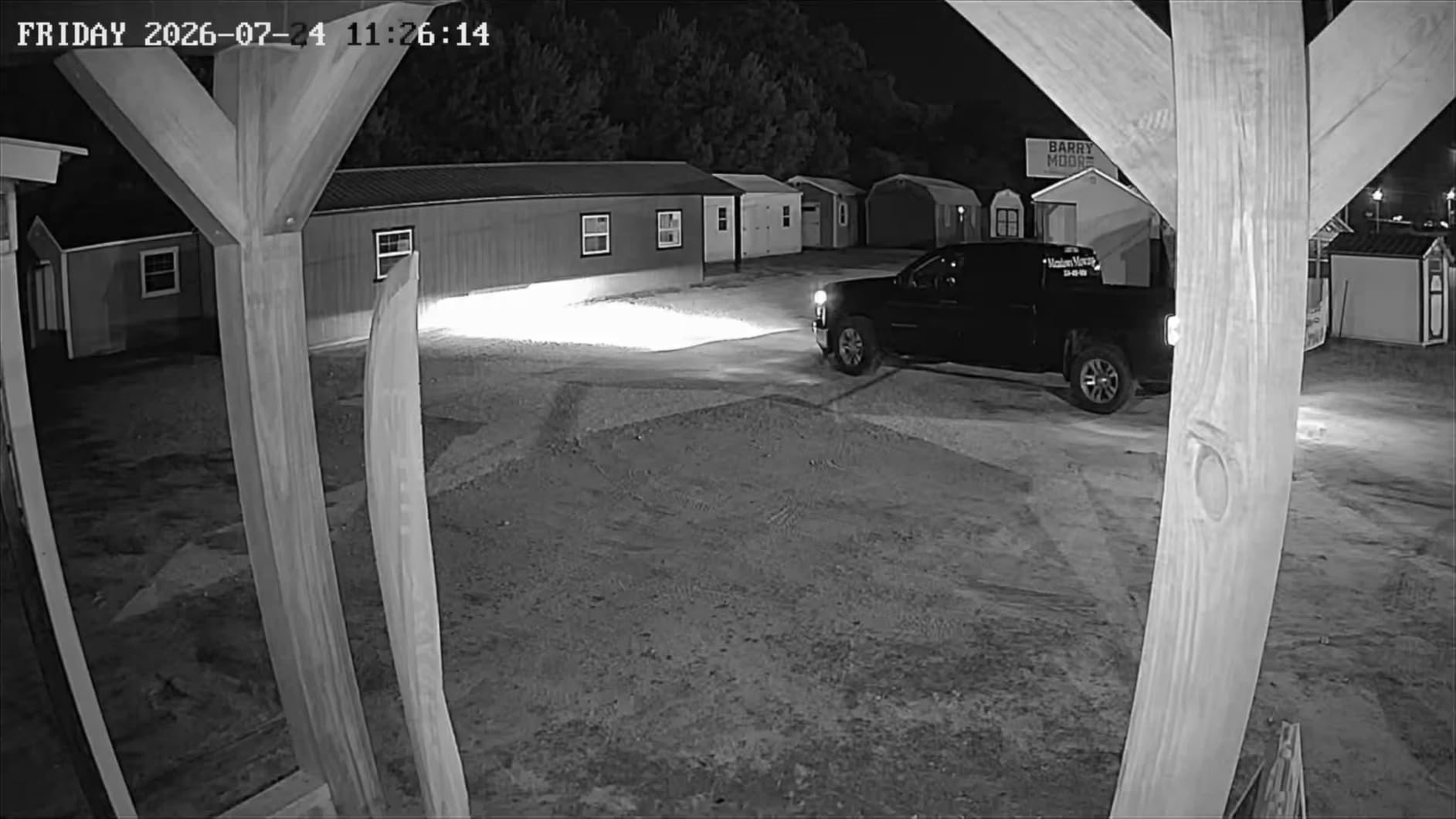 VIMTAG 2.5K Outdoor Pan/Tilt Home Security Camera, Wired, Dual-Band Wi-Fi customer photo 1