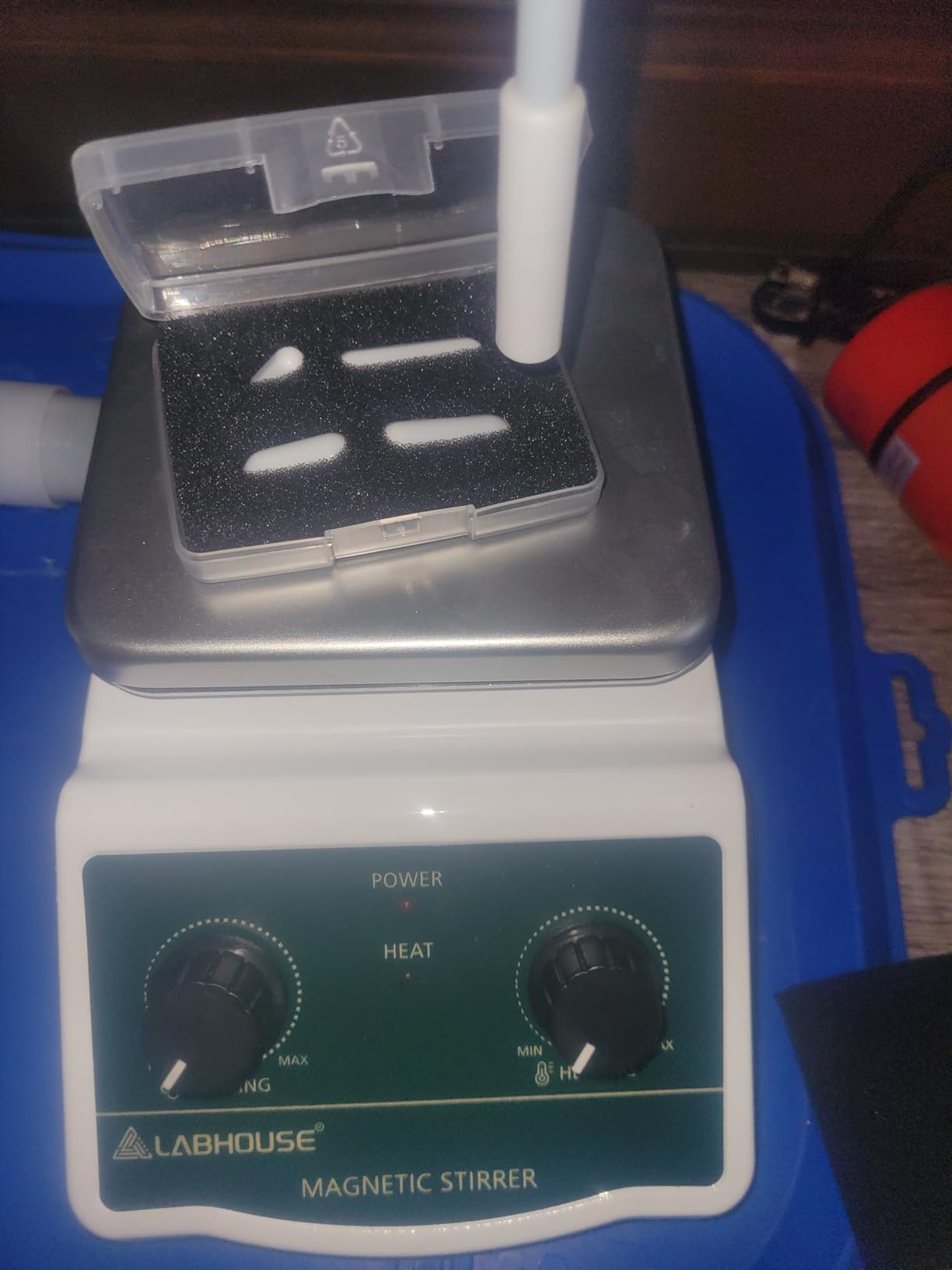 LHS-2 Magnetic Stirrer Hot Plate, 300°C/572°F, 2000RPM, 2L | Plate surface temp up to 300°C, PTFE stir bars & recycler set, variable speed, for lab heating & mixing customer photo 2